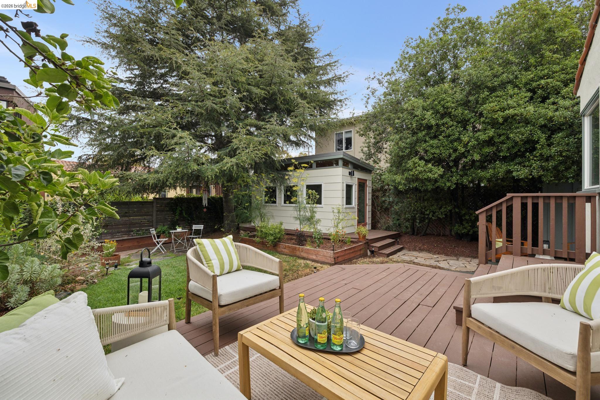 965 Virginia St