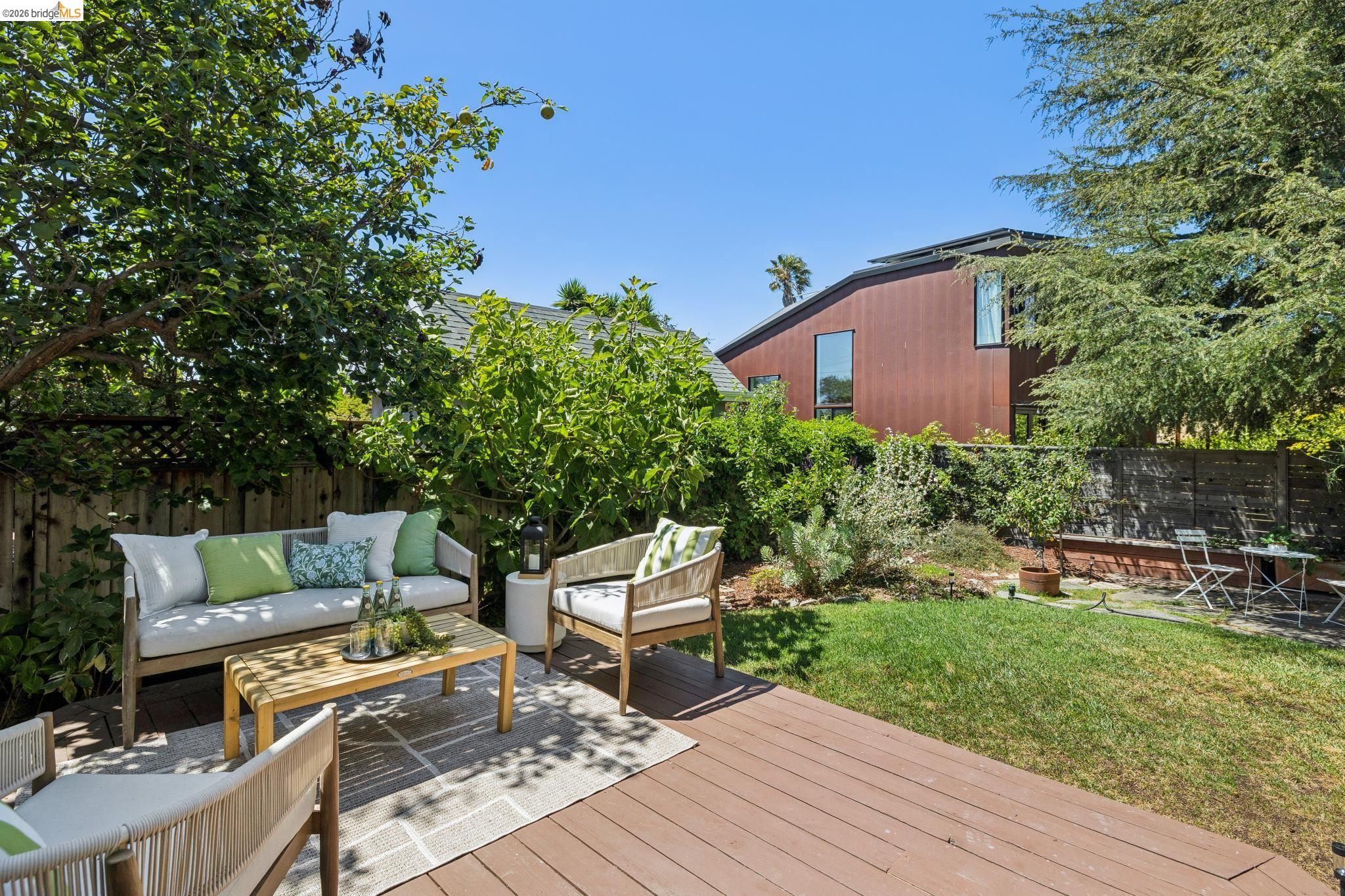 965 Virginia St