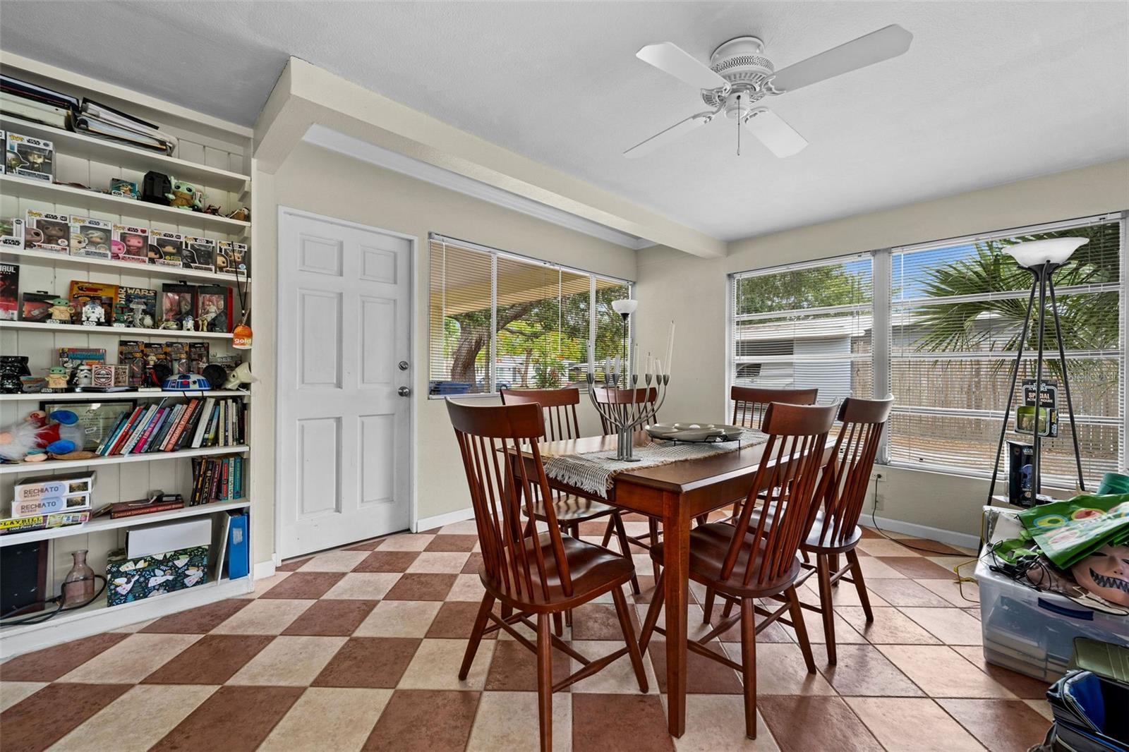 2825 PARANDOR PL