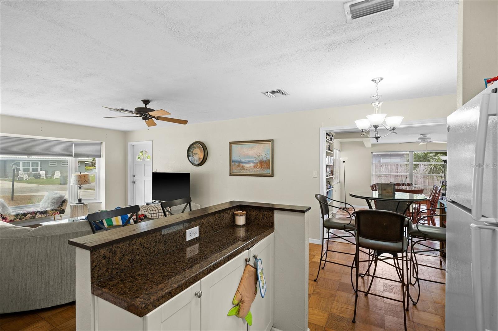 2825 PARANDOR PL