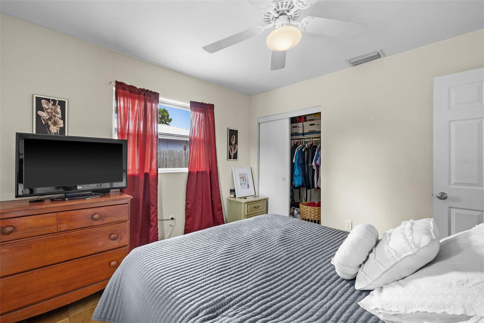 2825 PARANDOR PL