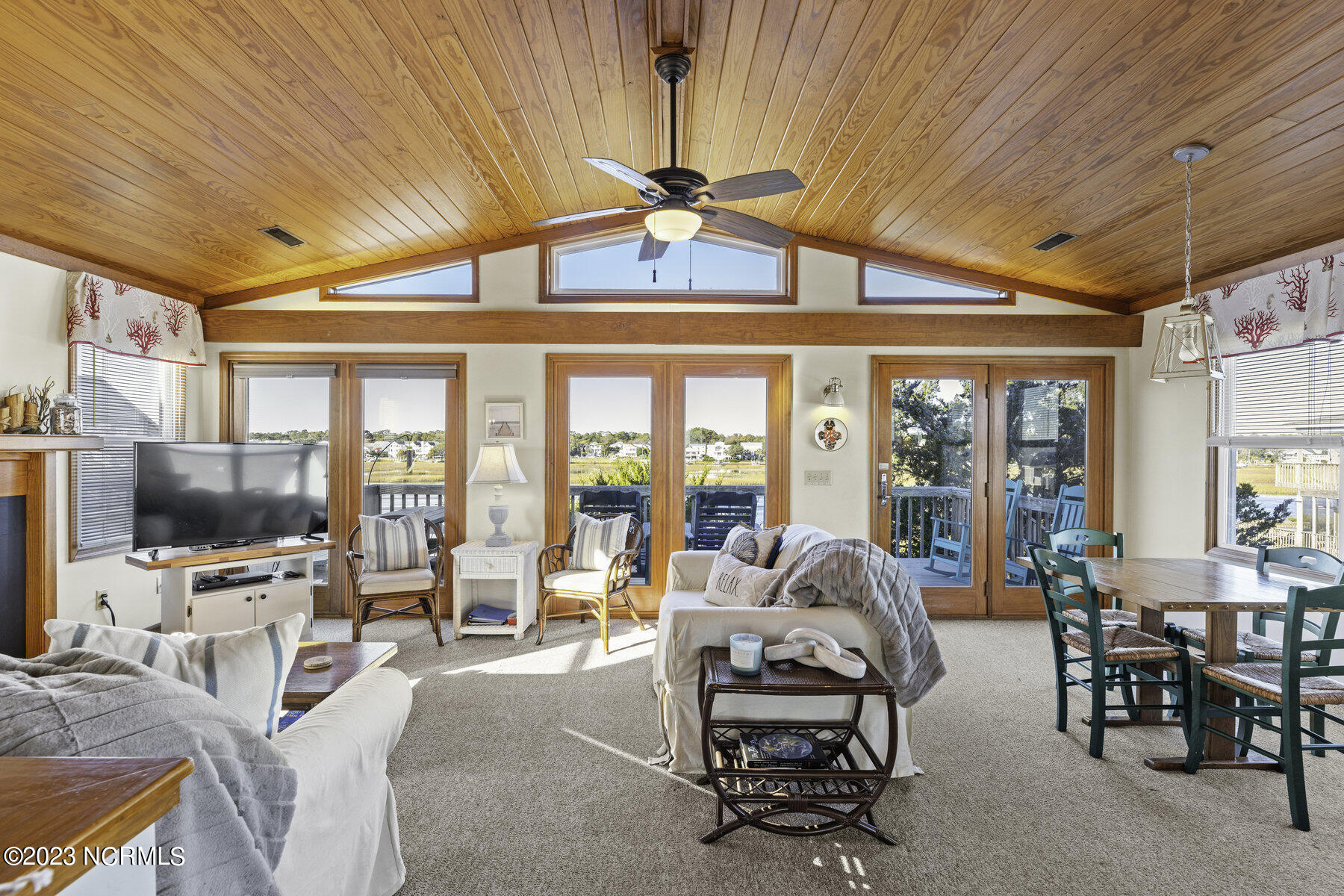 2702 W Pelican Drive