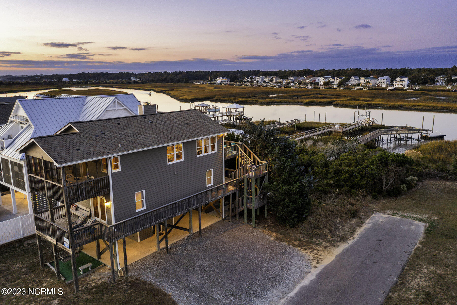 2702 W Pelican Drive