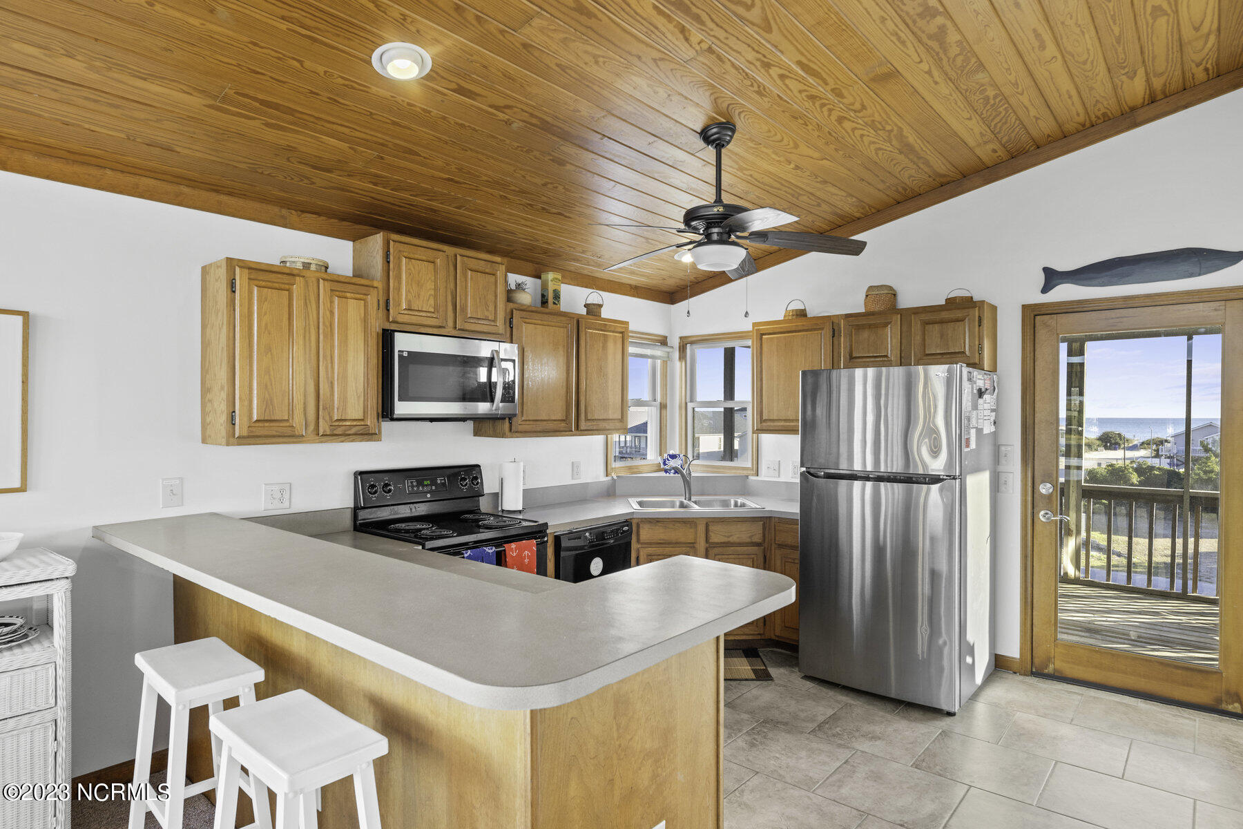 2702 W Pelican Drive