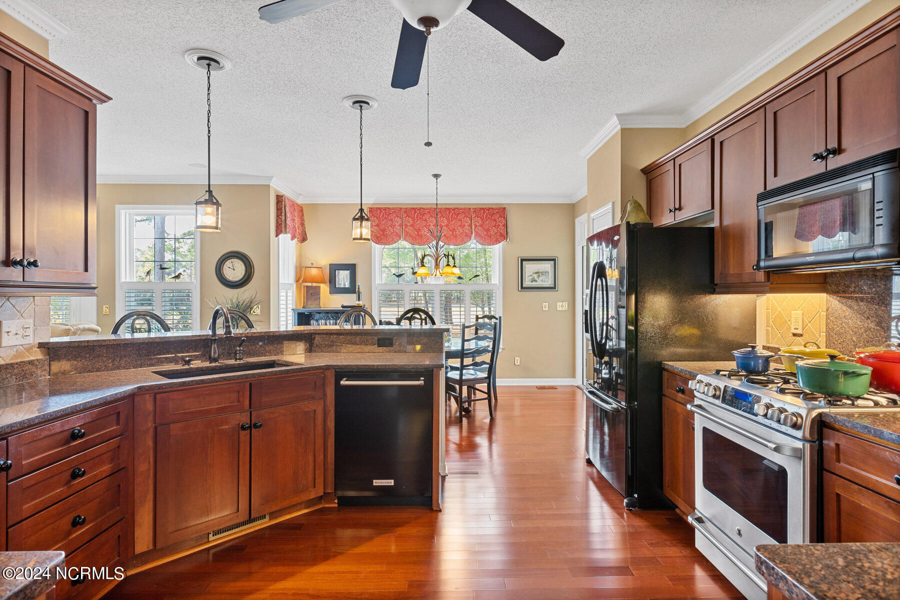 6617 Sidbury Lane