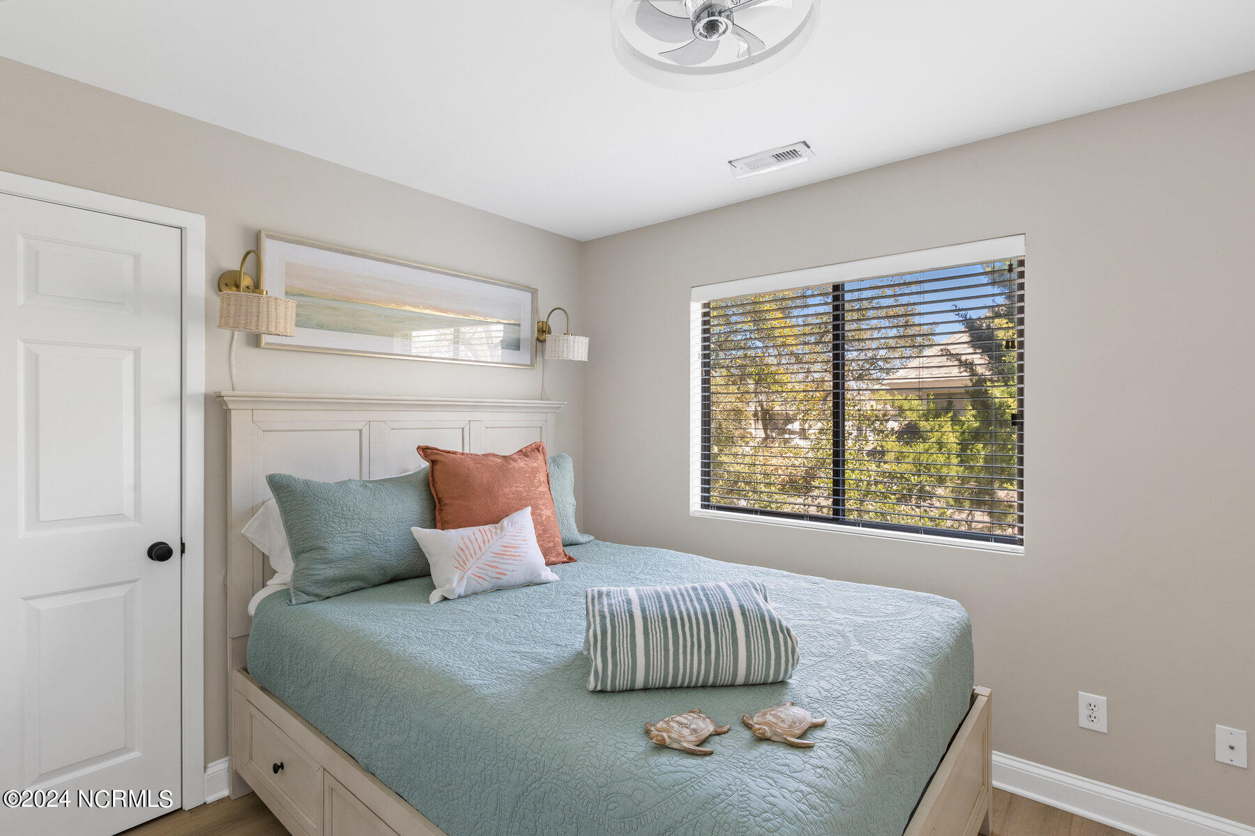 125 N Bald Head Wynd, #6