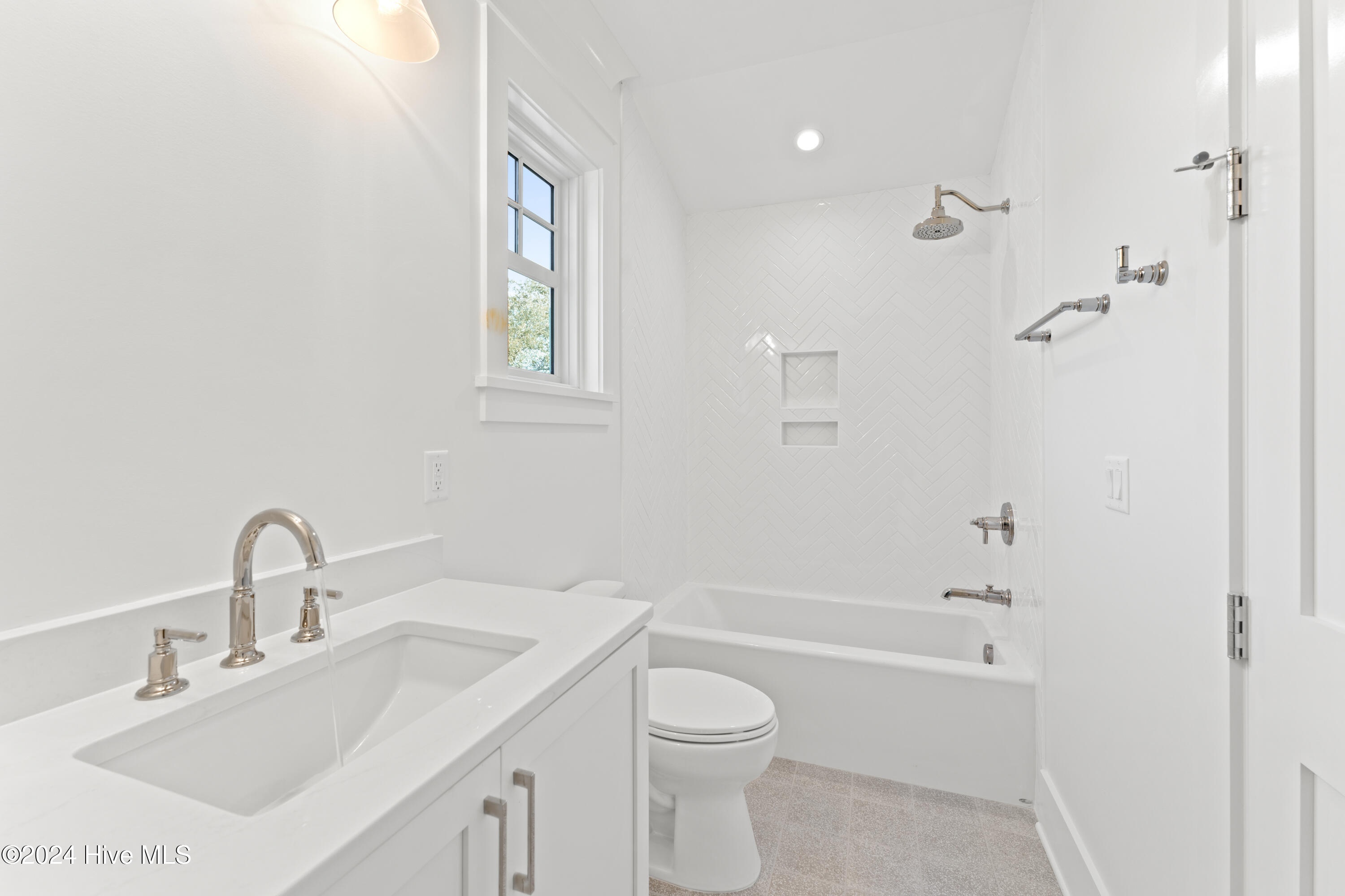 554 Chicamacomico Way