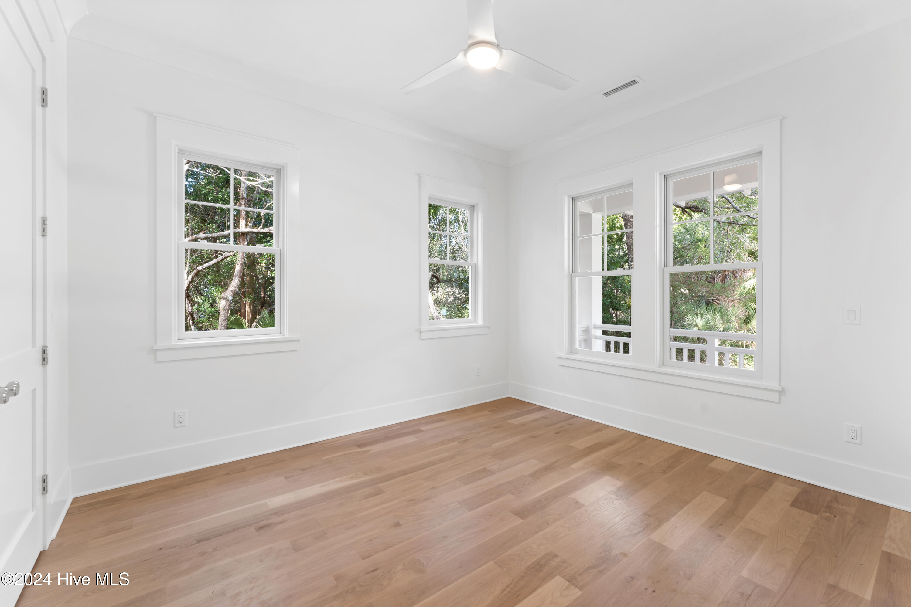 554 Chicamacomico Way