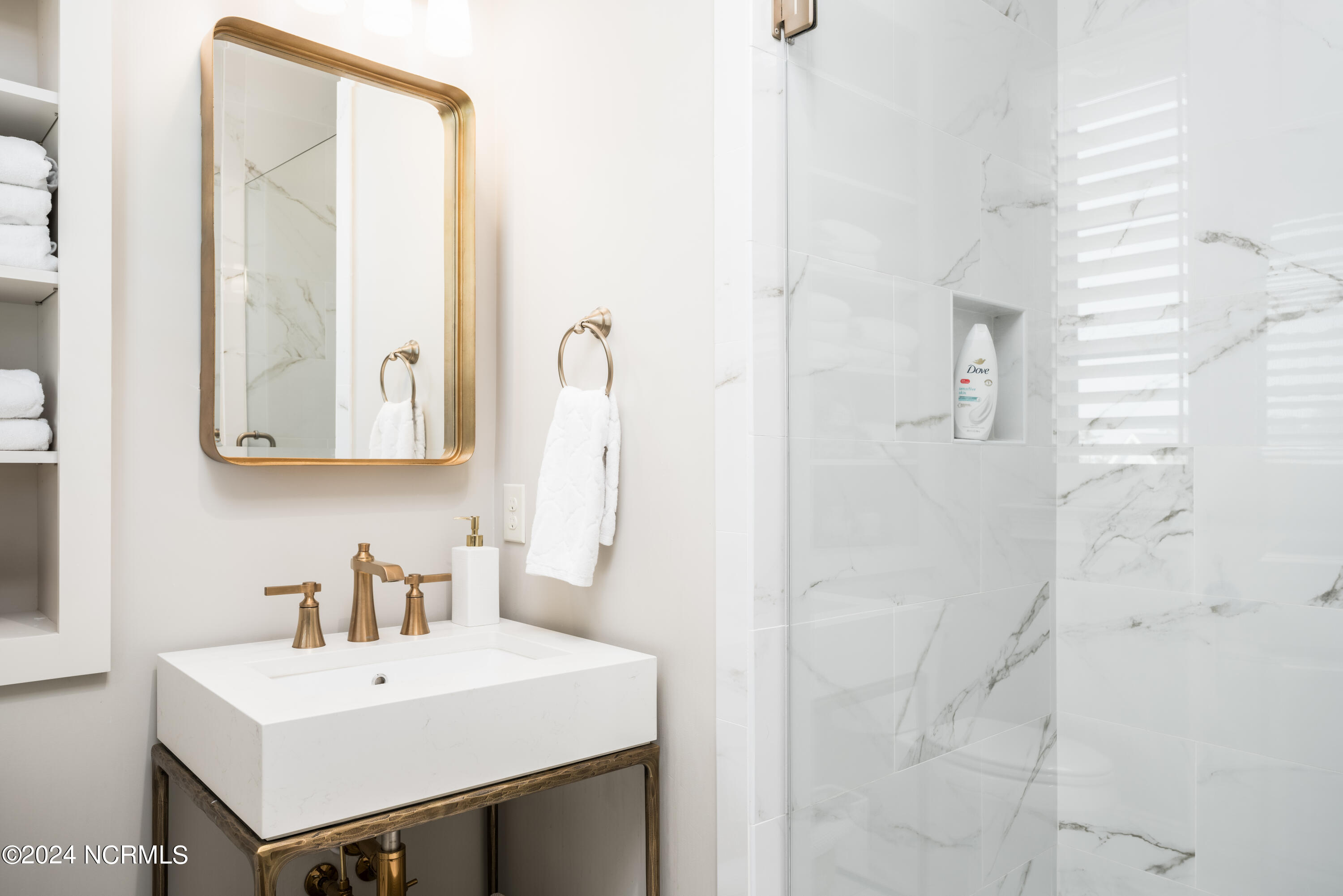 2544 Mariners Way SE