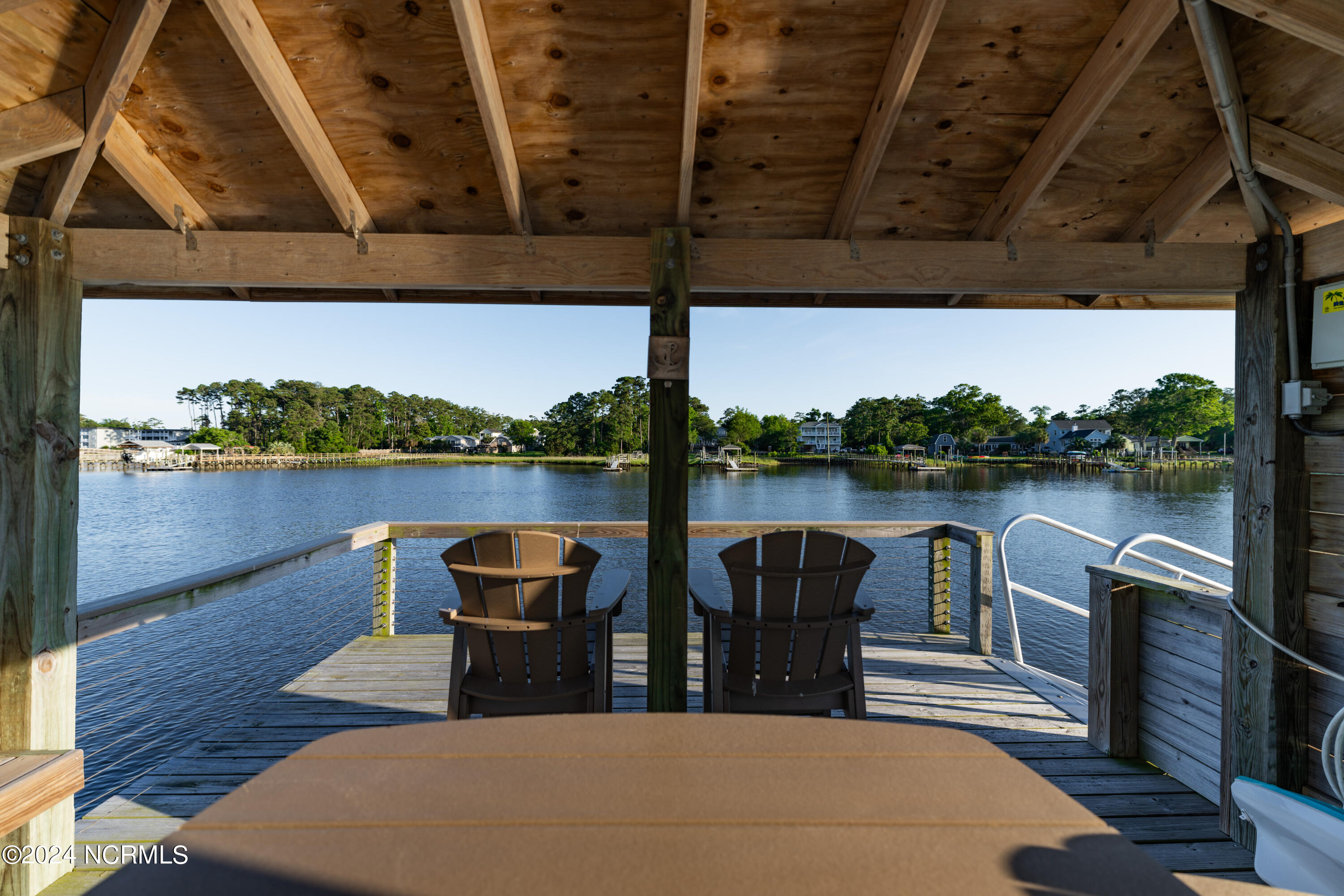 2544 Mariners Way SE