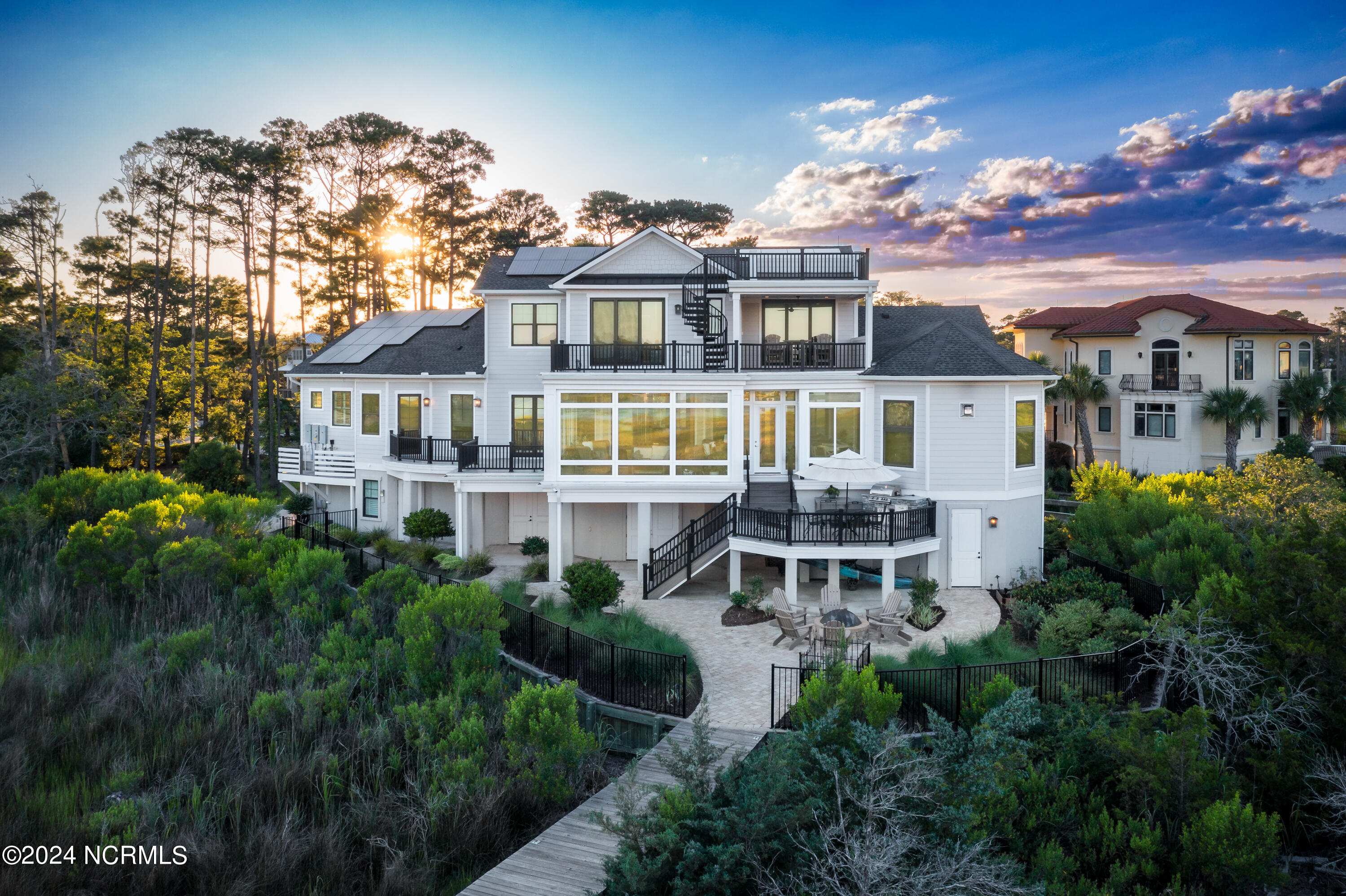 2544 Mariners Way SE