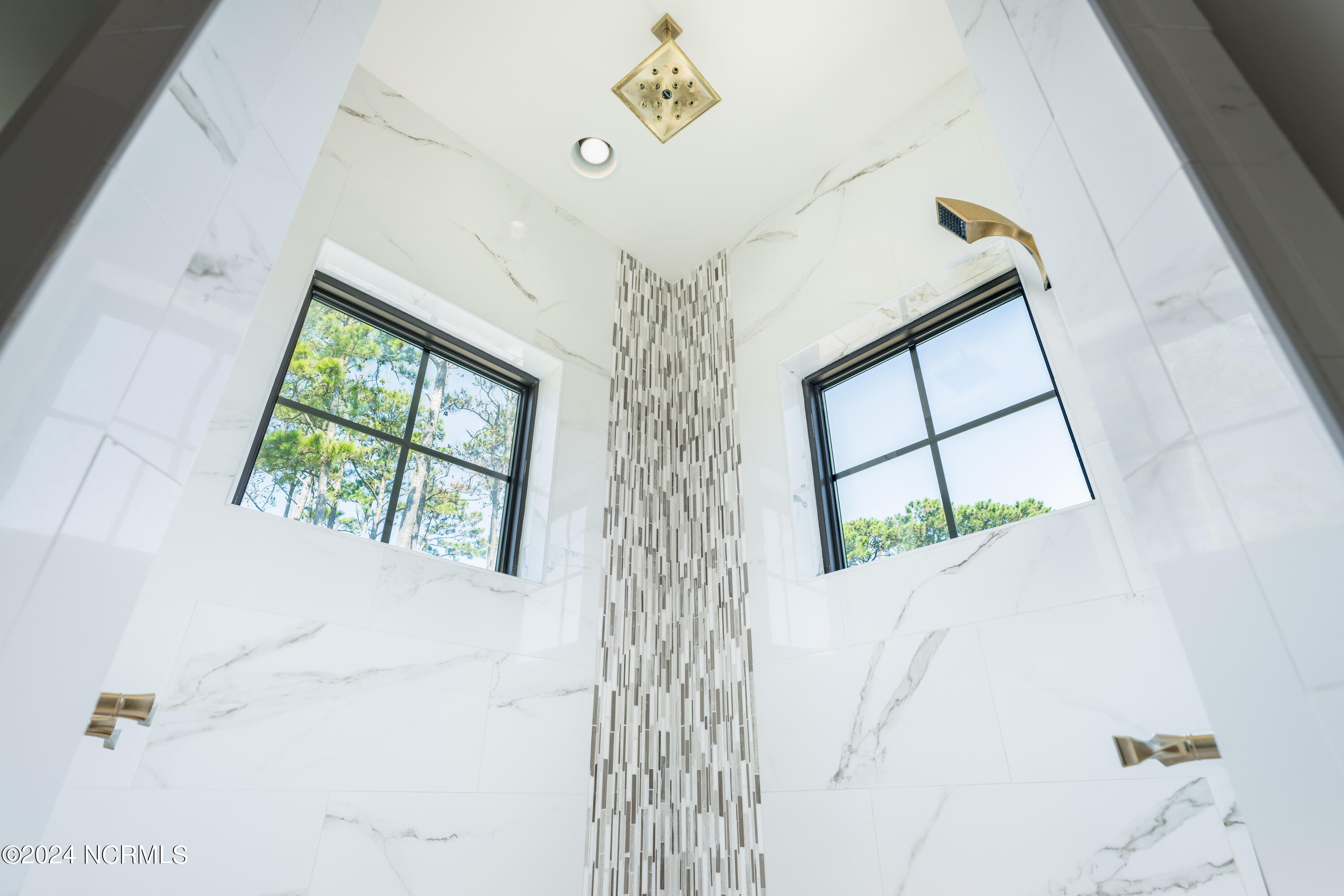 2544 Mariners Way SE