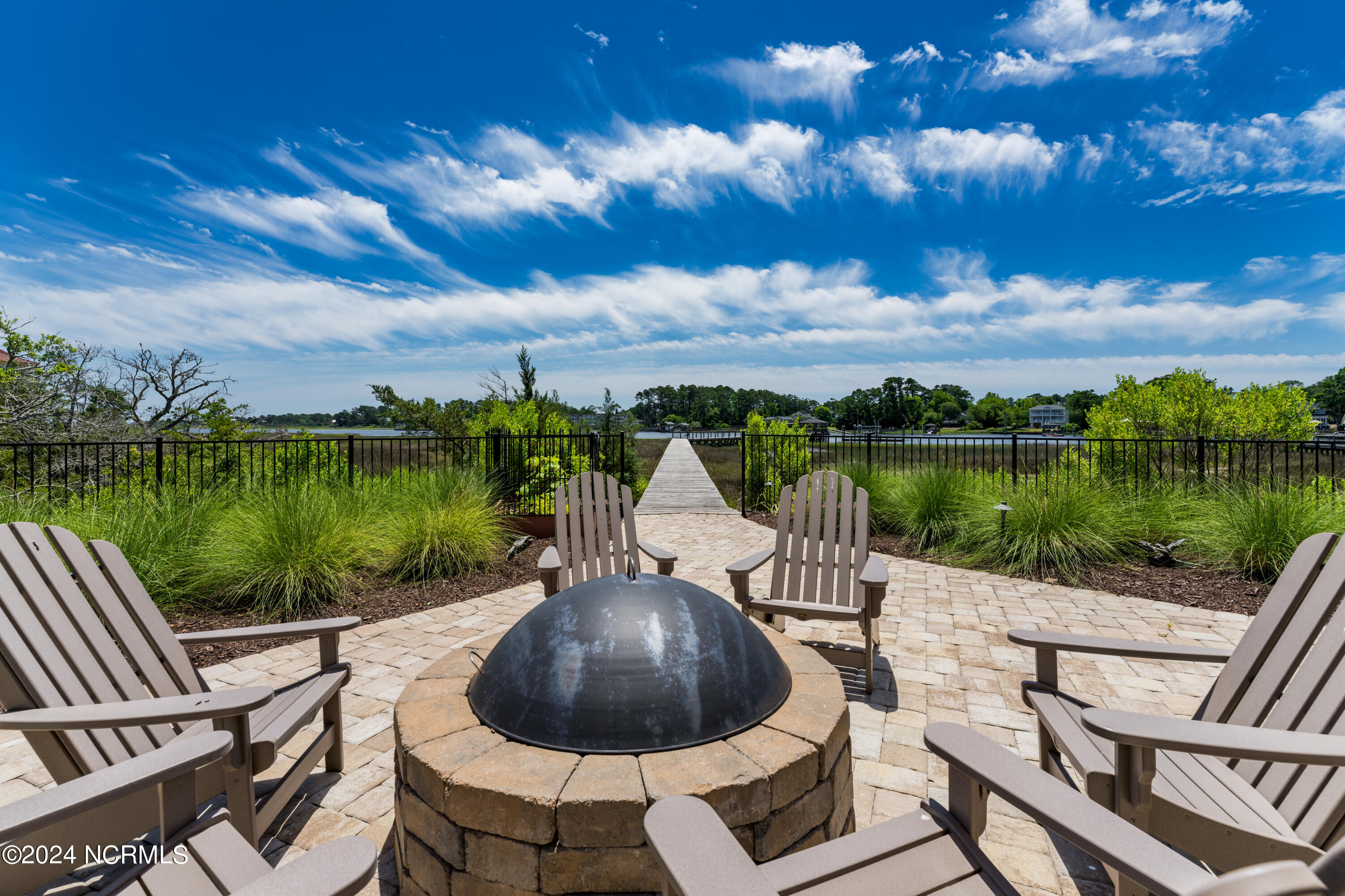 2544 Mariners Way SE