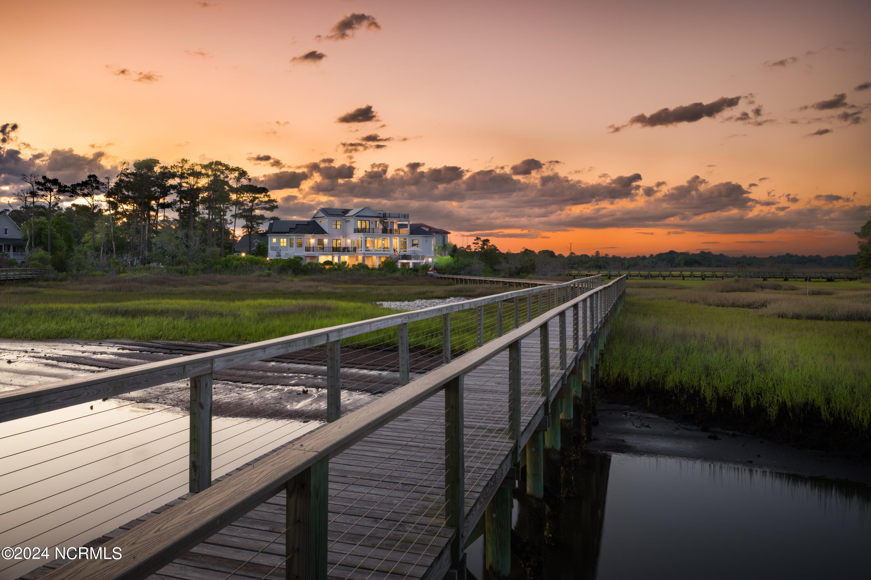 2544 Mariners Way SE