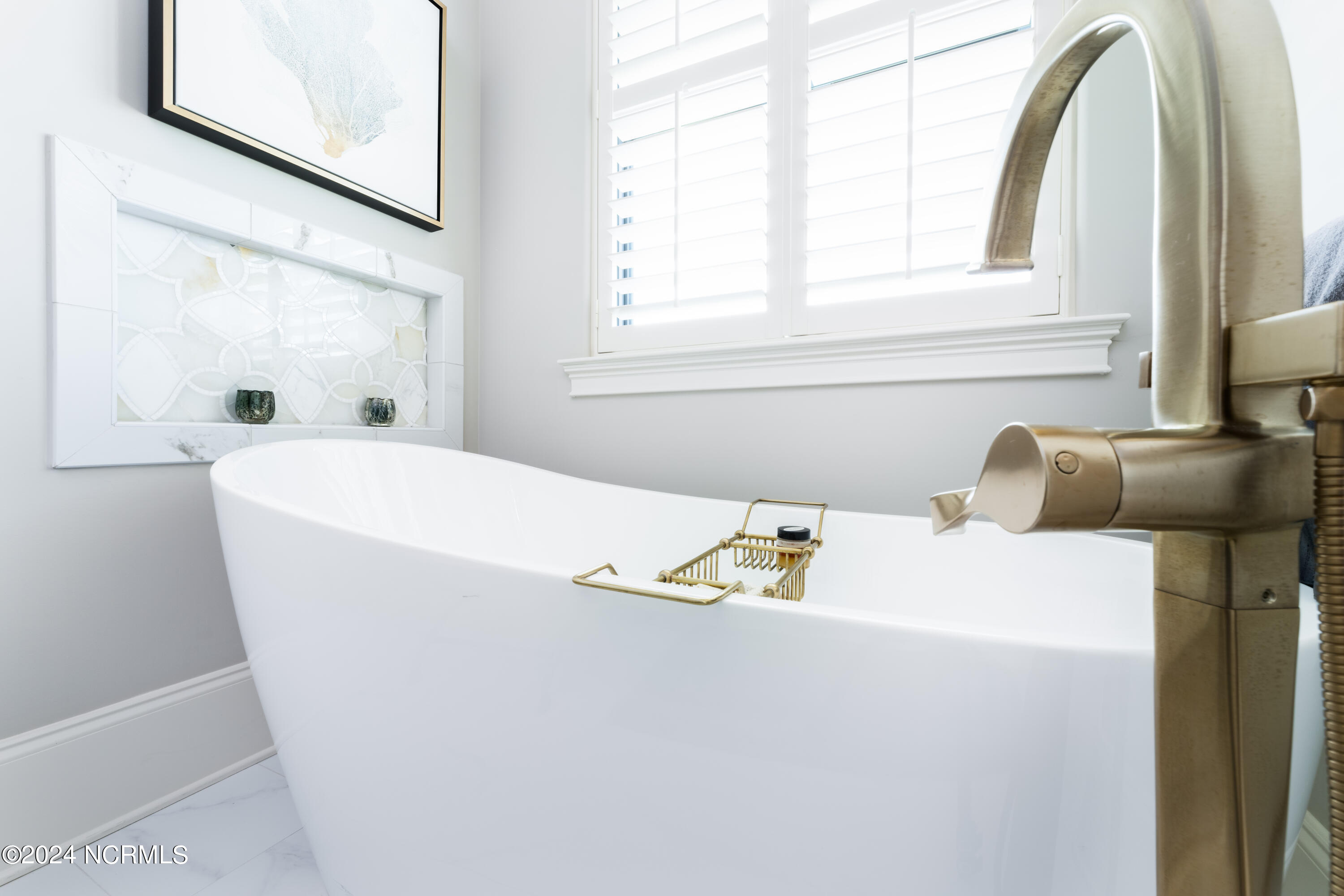 2544 Mariners Way SE