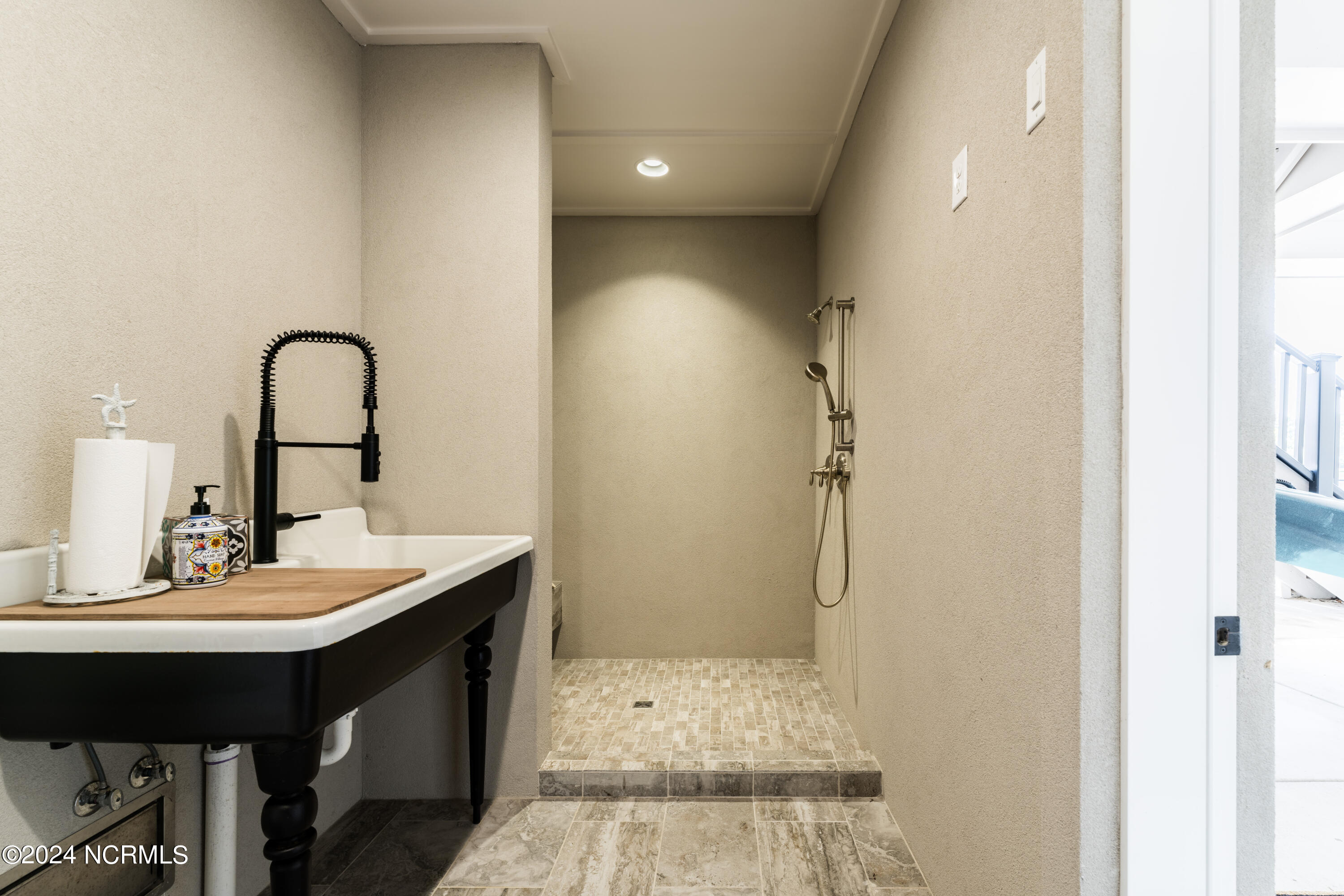 2544 Mariners Way SE