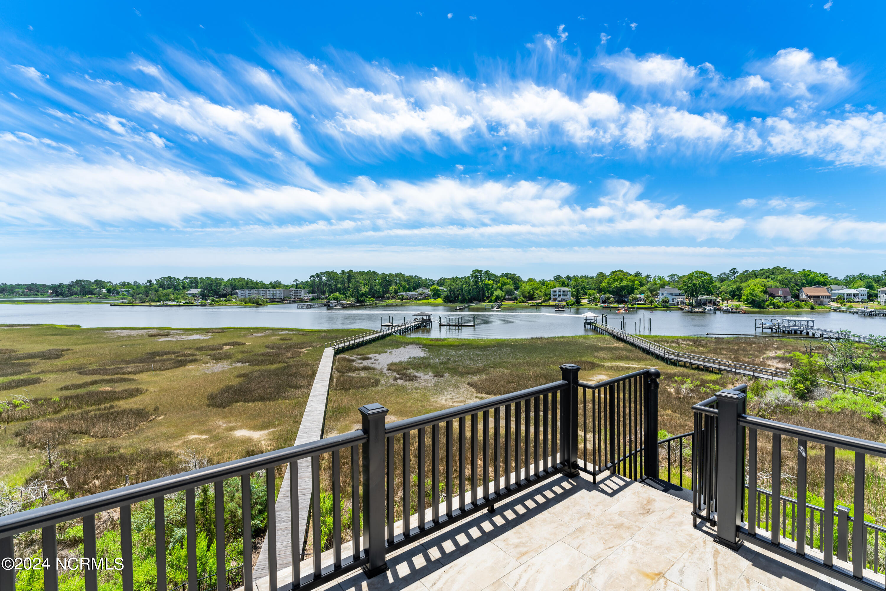 2544 Mariners Way SE