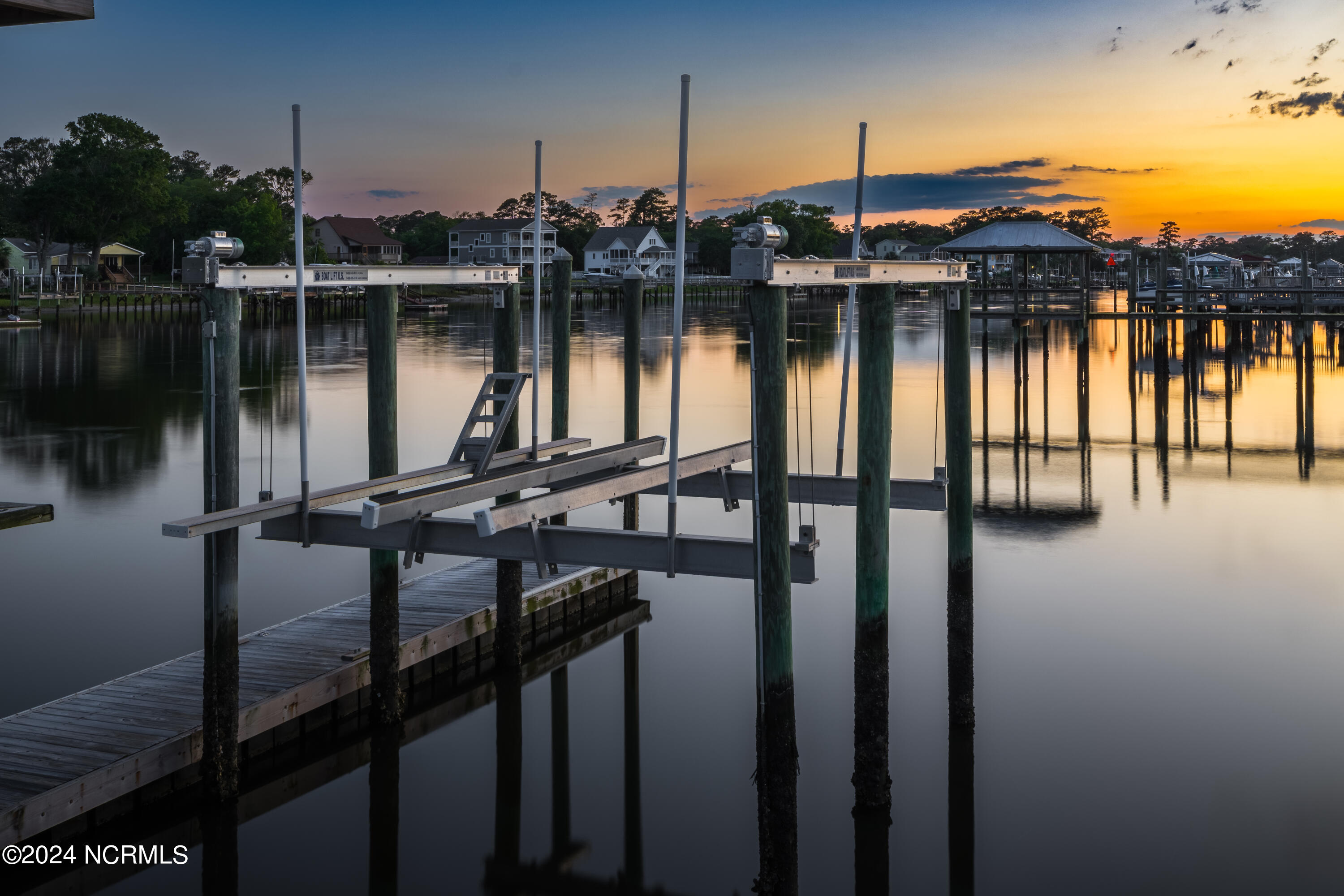 2544 Mariners Way SE