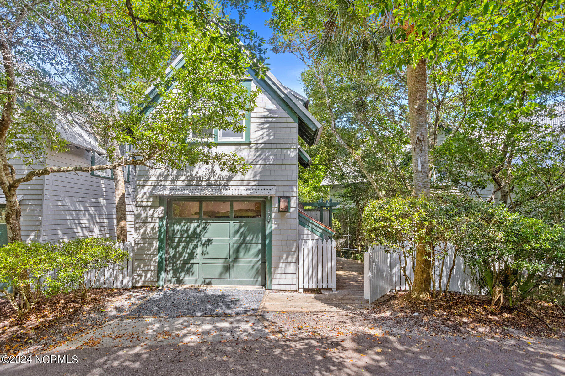 644 Chicamacomico Way, 1