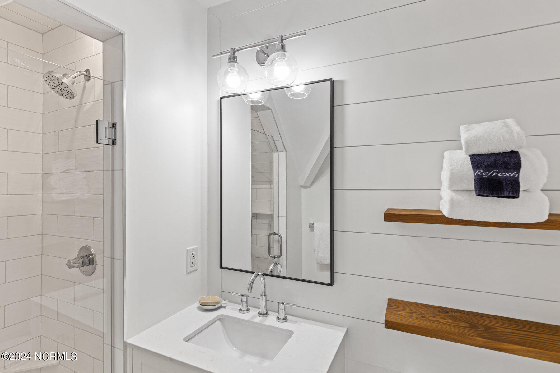 644 Chicamacomico Way, 1