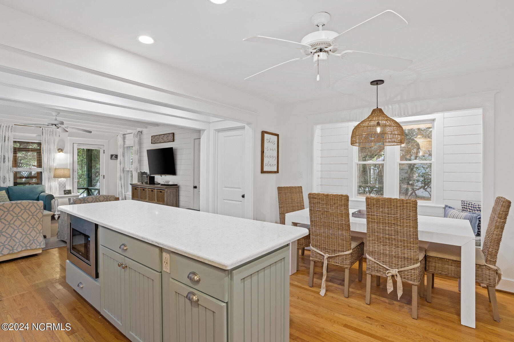 644 Chicamacomico Way, 1