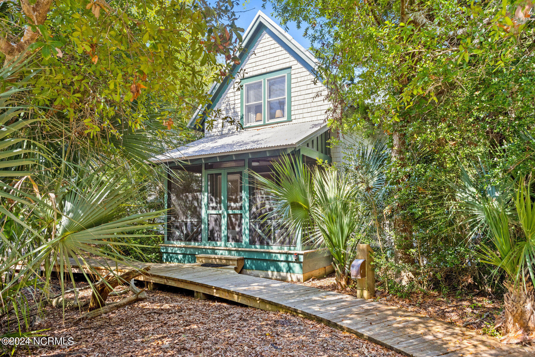 644 Chicamacomico Way, 1