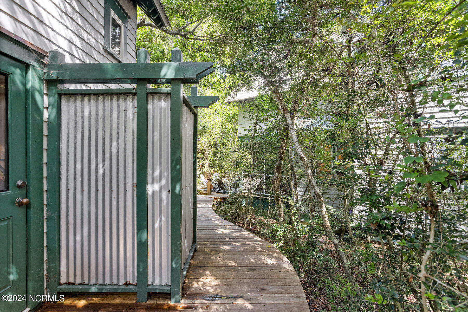 644 Chicamacomico Way, 1