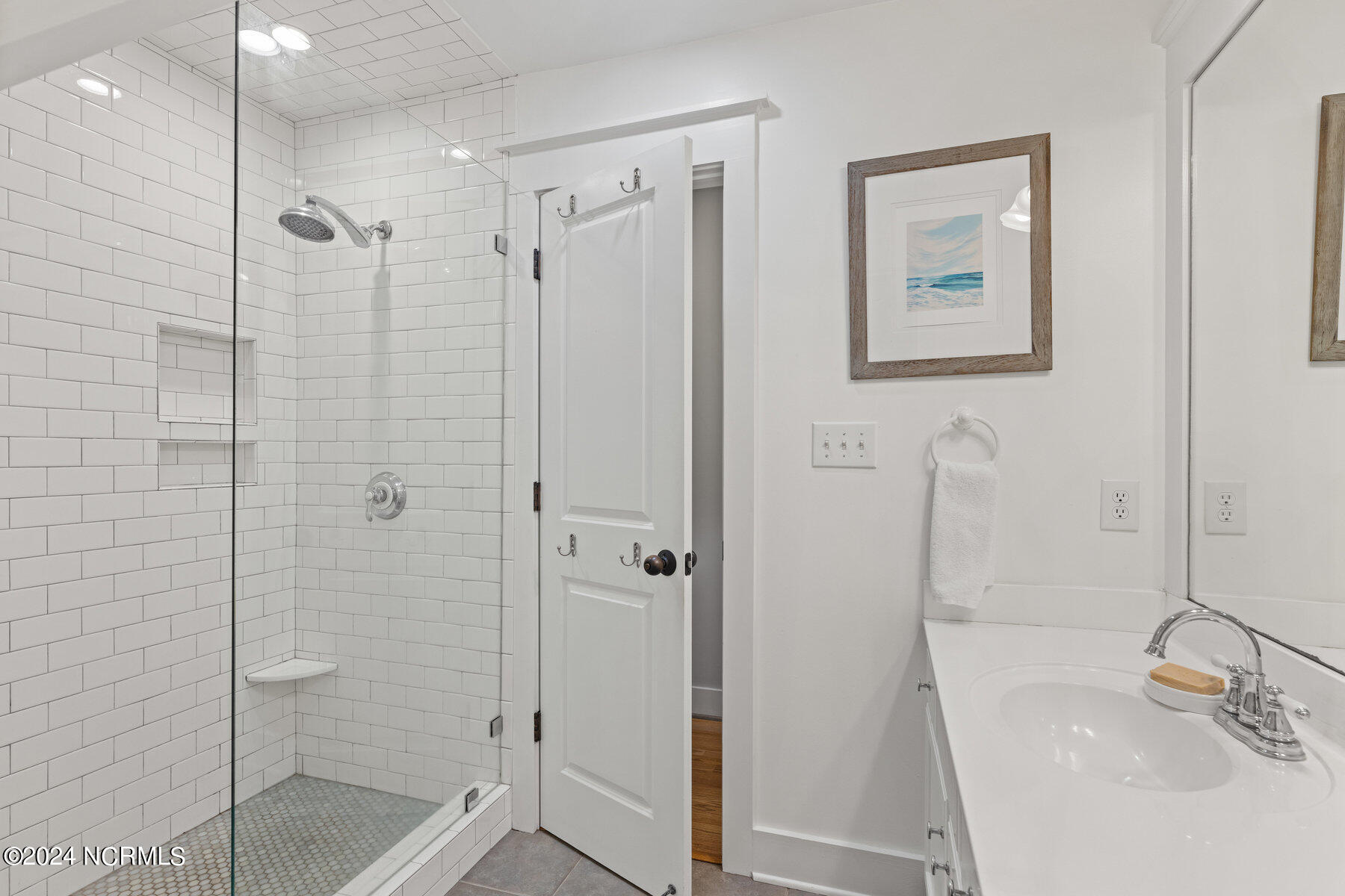 644 Chicamacomico Way, 1