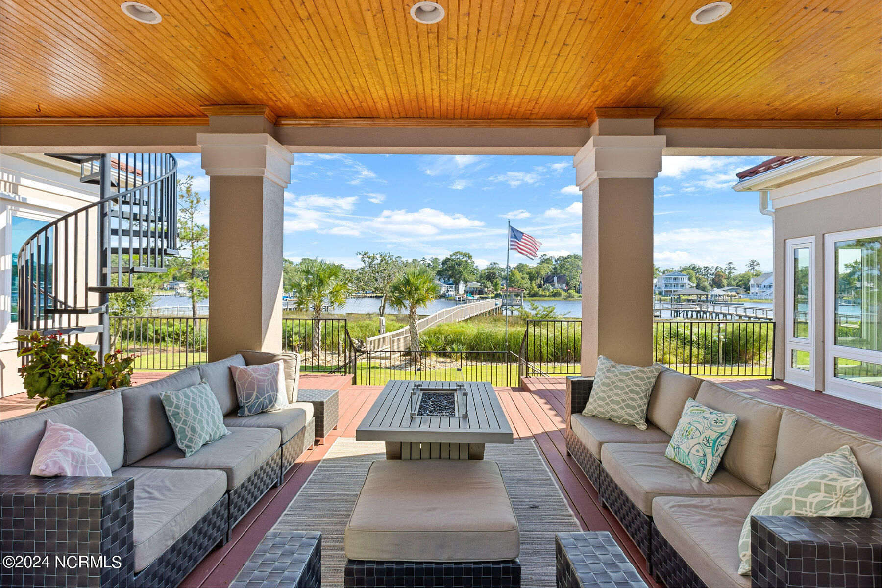 2566 Mariners Way SE