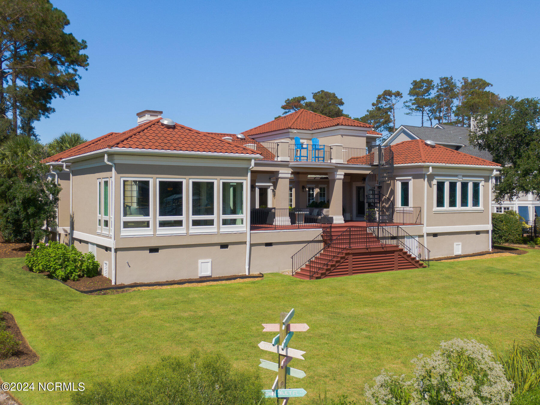 2566 Mariners Way SE