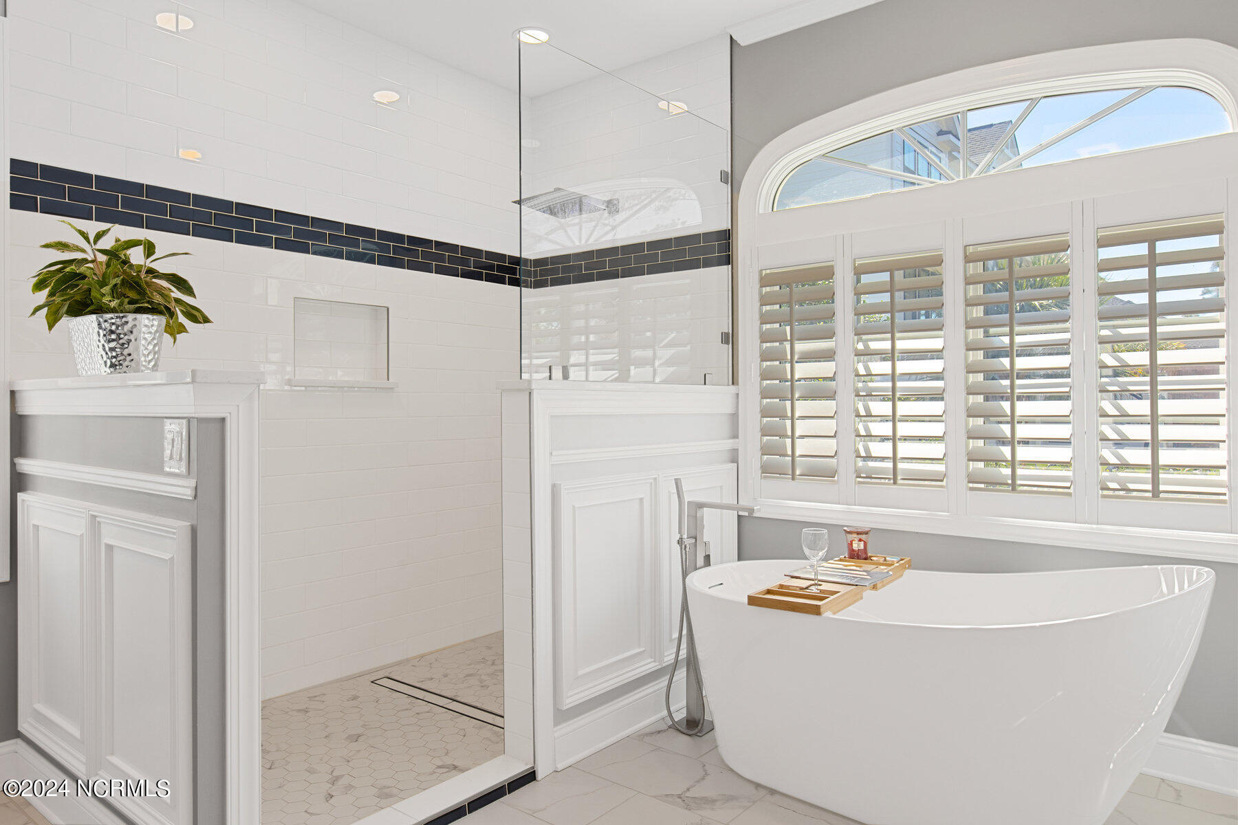 2566 Mariners Way SE