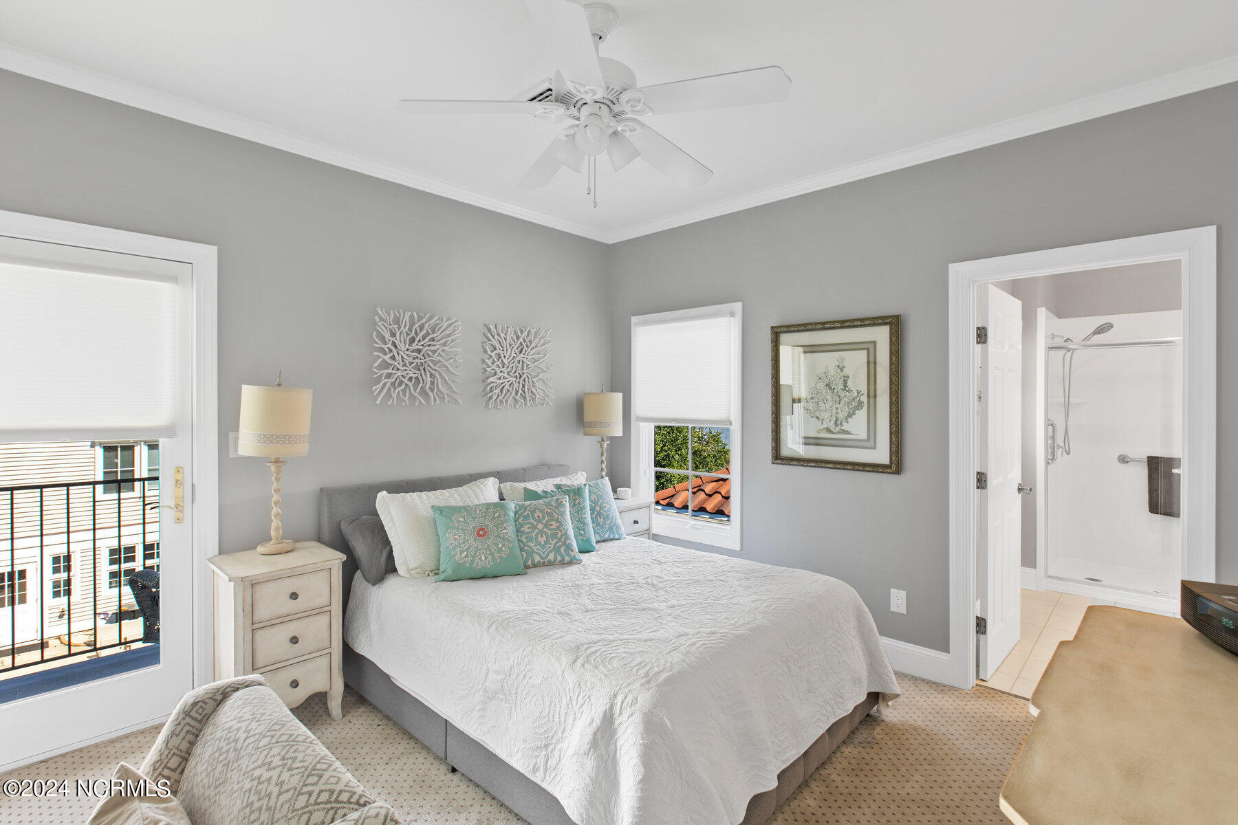 2566 Mariners Way SE