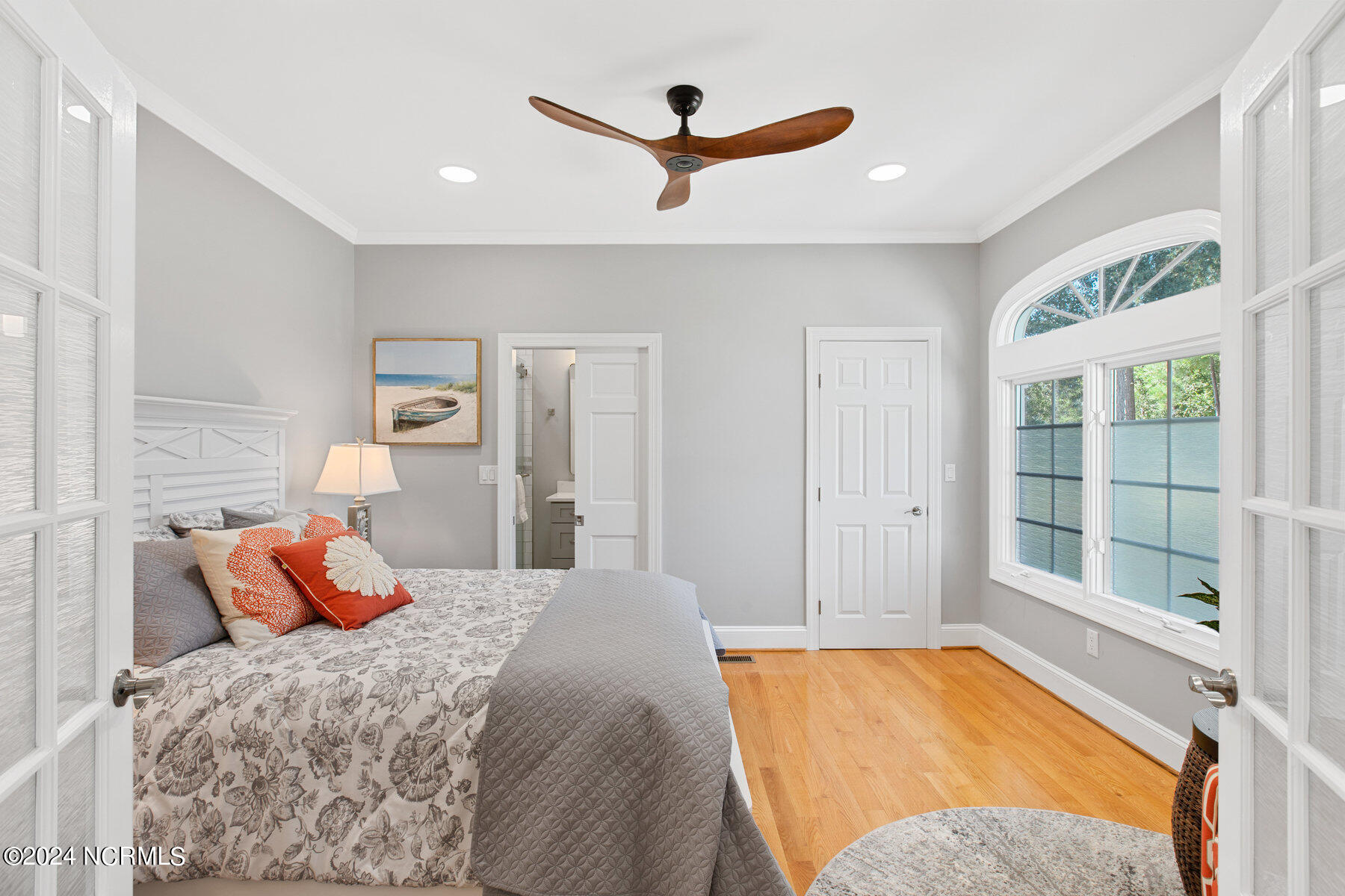 2566 Mariners Way SE