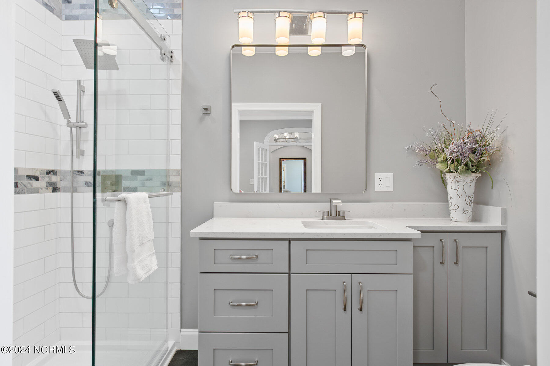 2566 Mariners Way SE