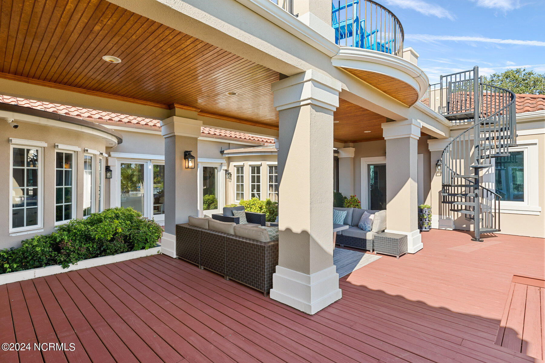 2566 Mariners Way SE