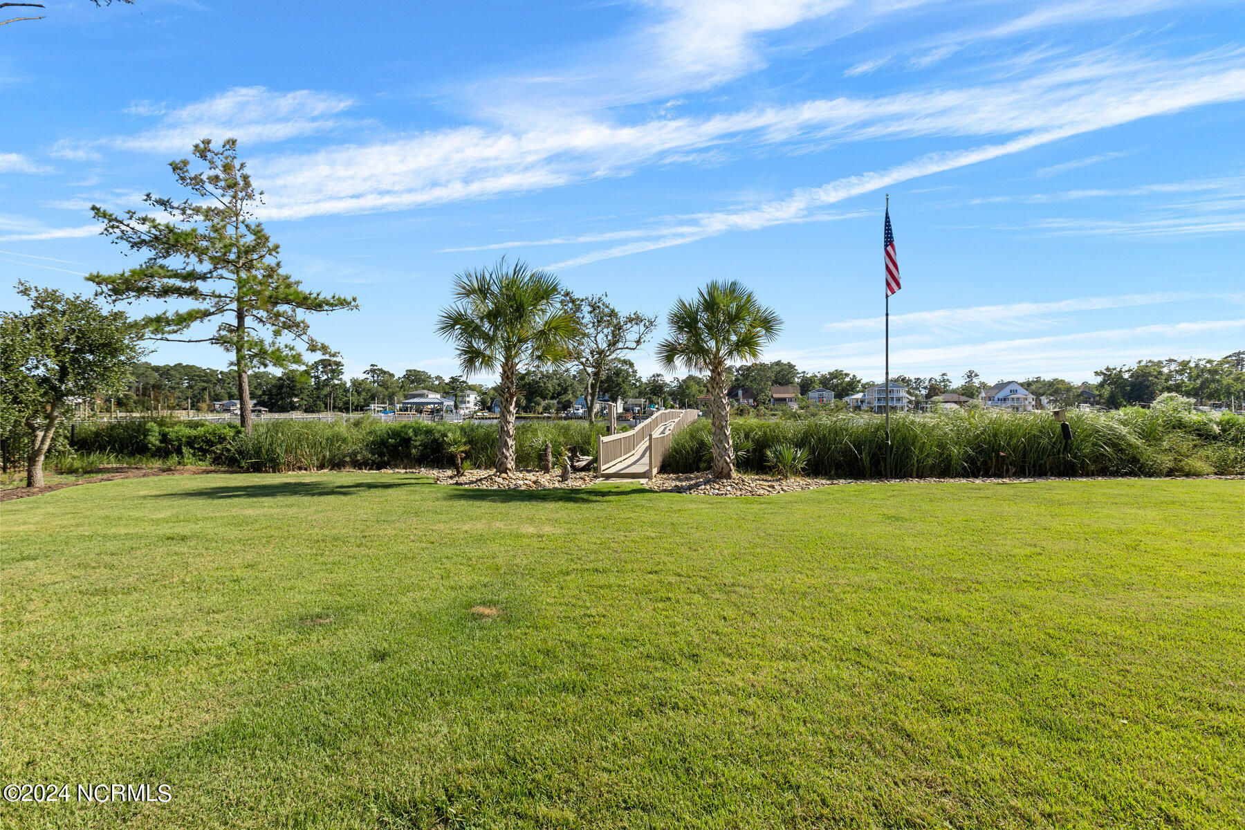 2566 Mariners Way SE