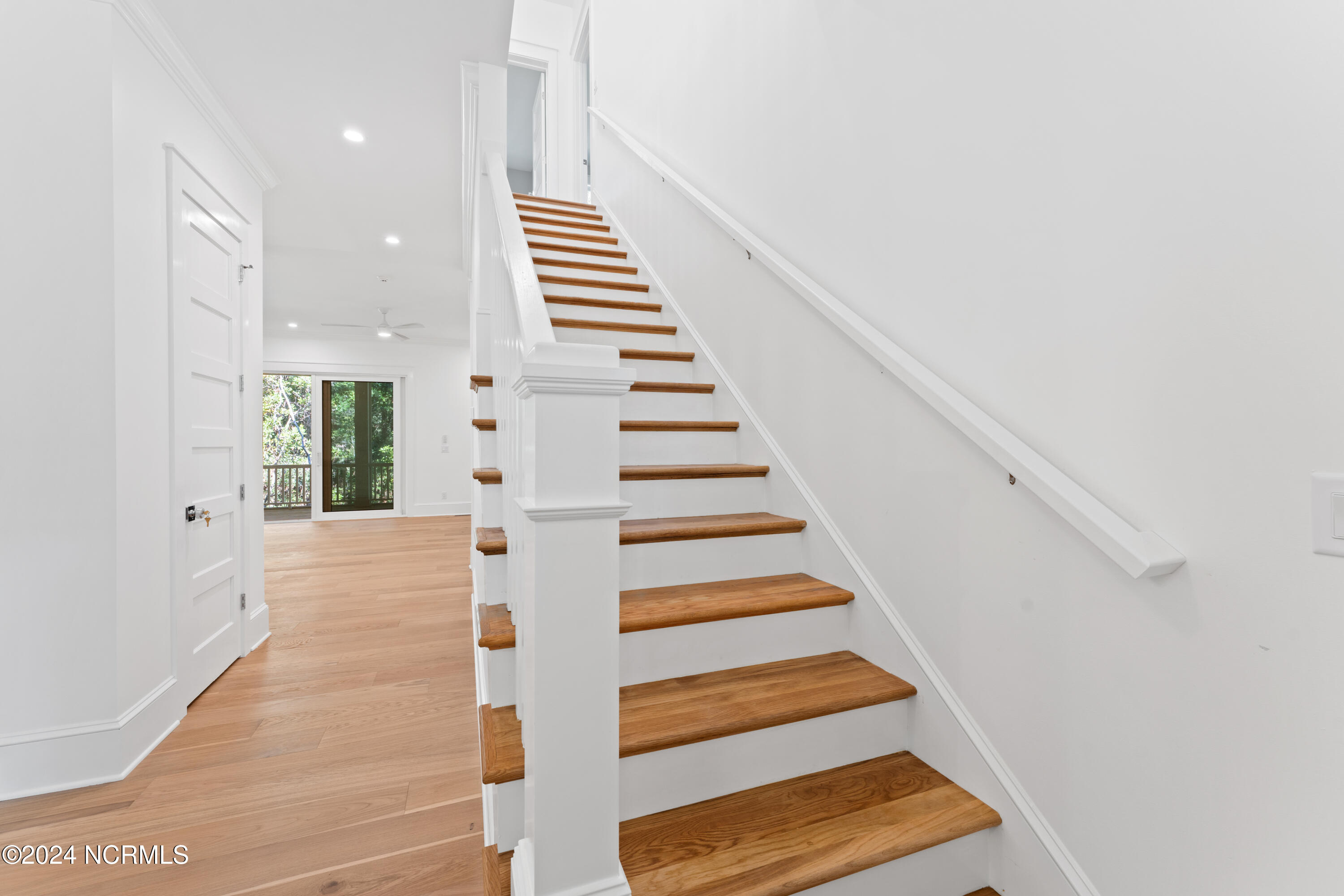 19 Fort Holmes Trail