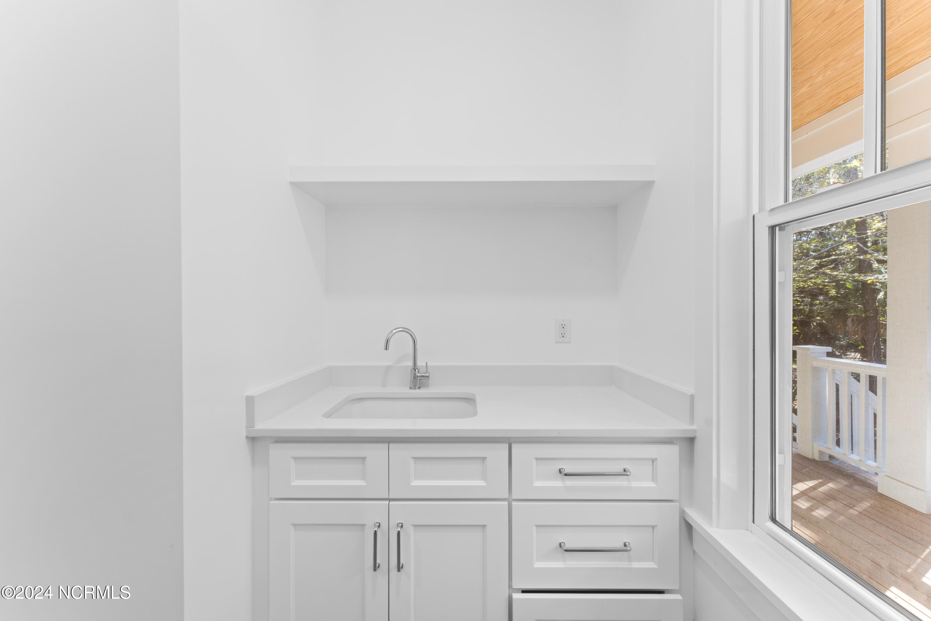 19 Fort Holmes Trail