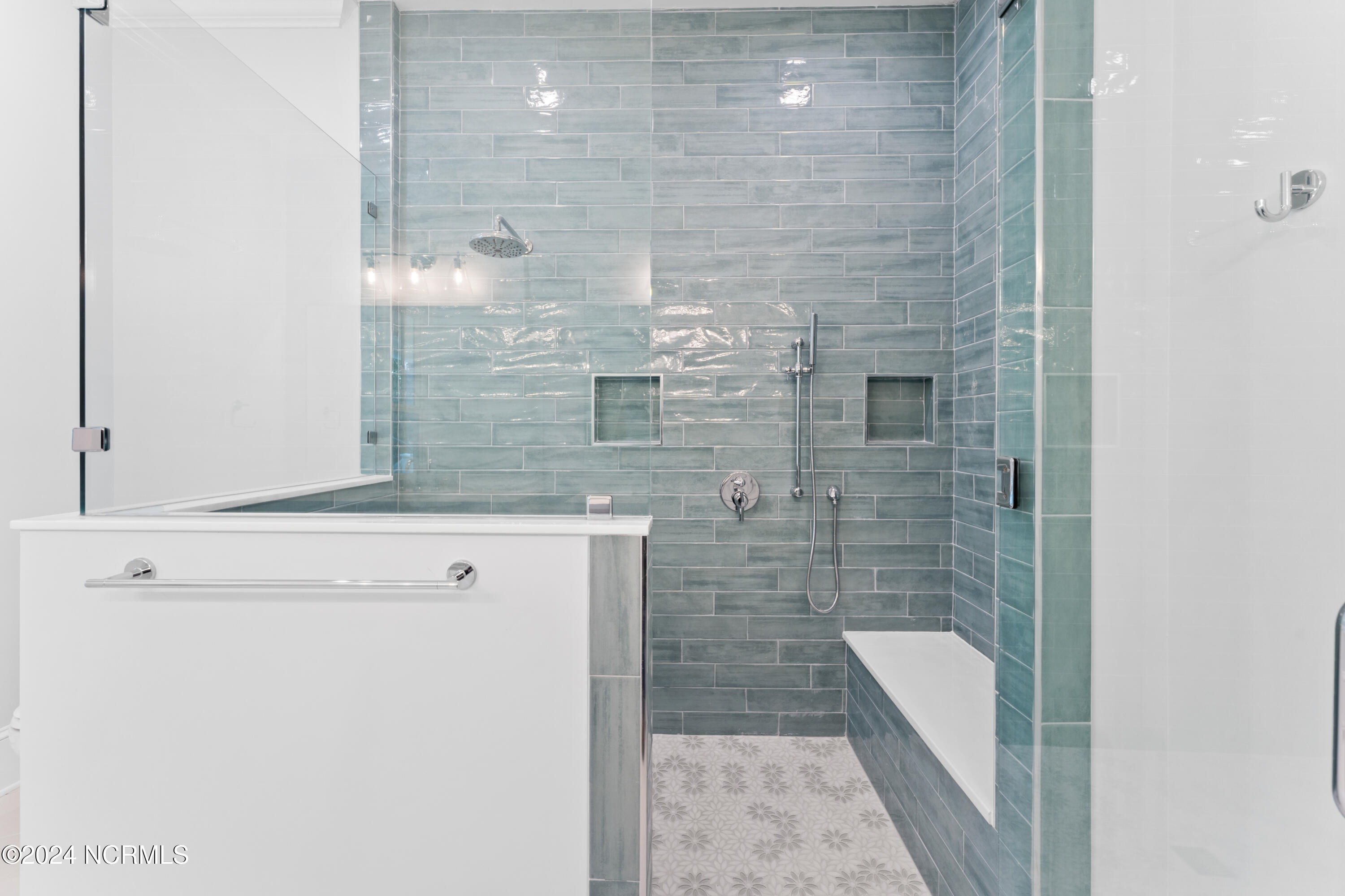 19 Fort Holmes Trail