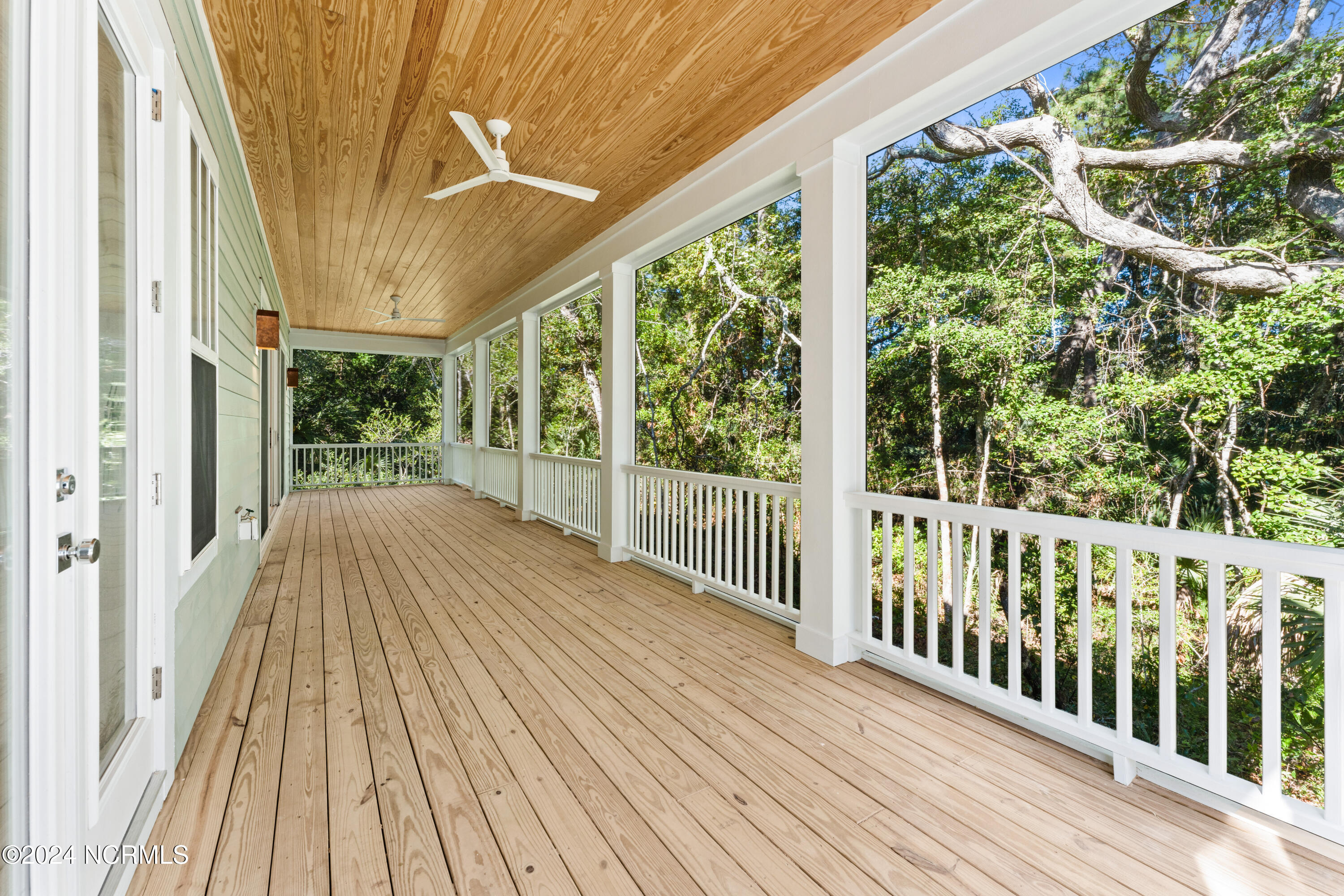 19 Fort Holmes Trail