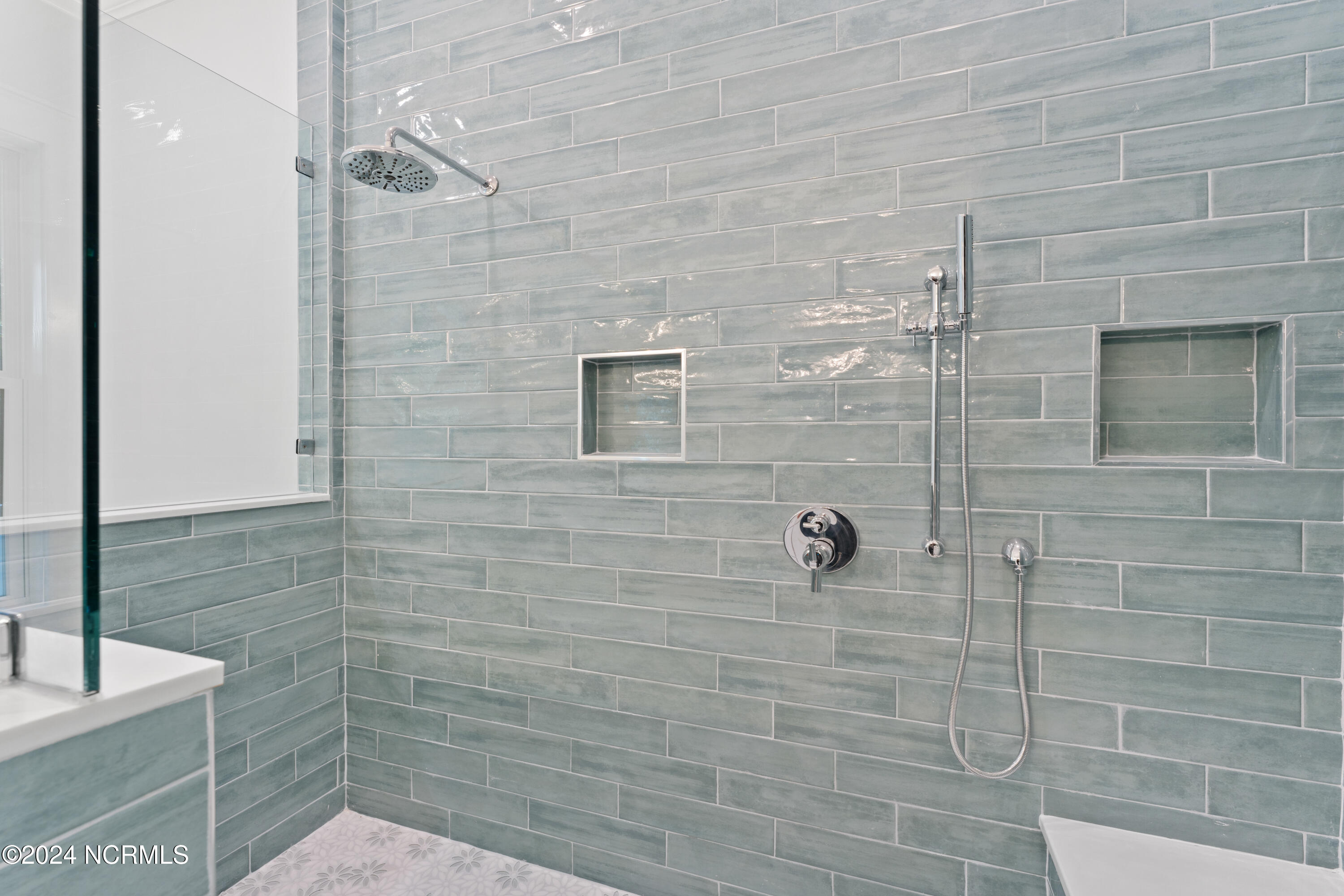 19 Fort Holmes Trail