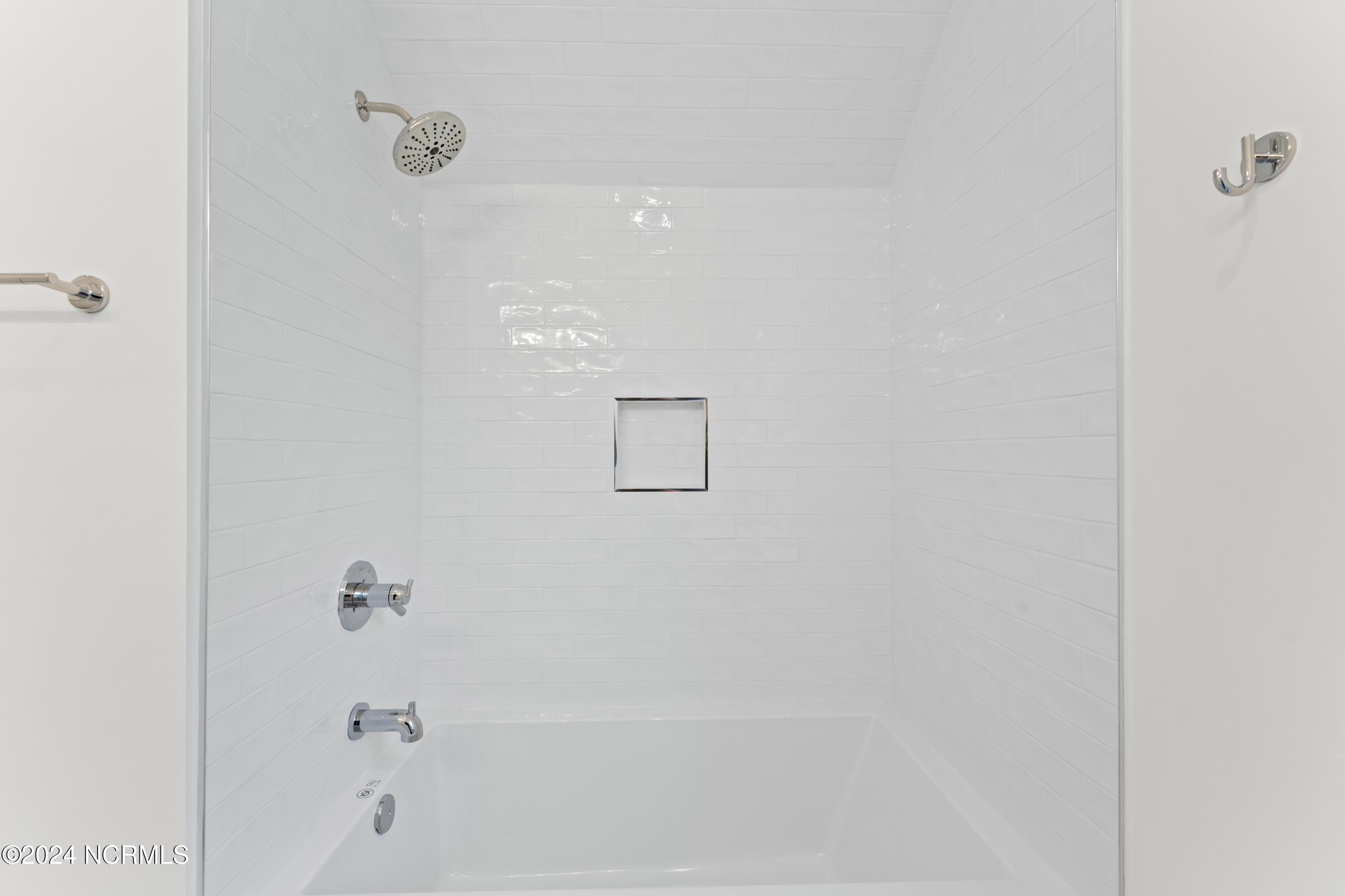 19 Fort Holmes Trail