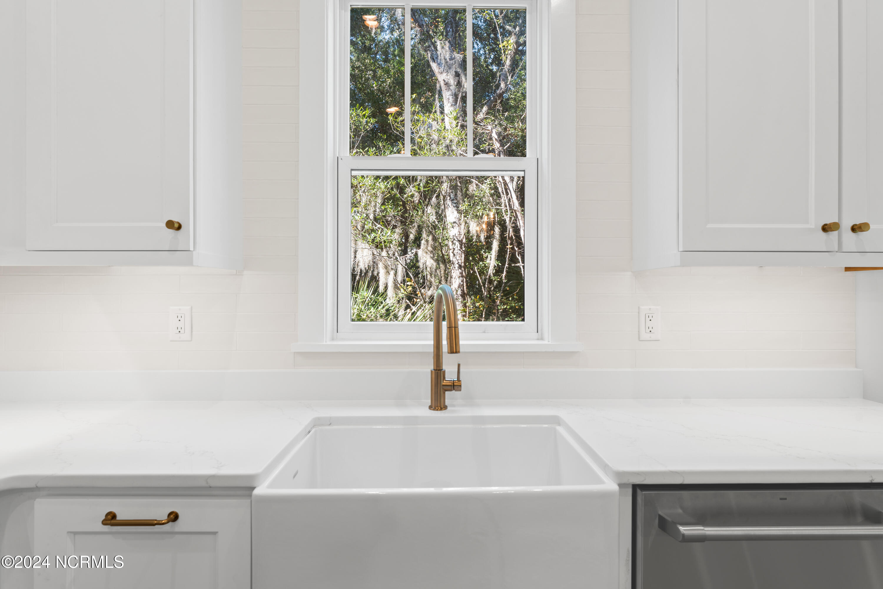 19 Fort Holmes Trail