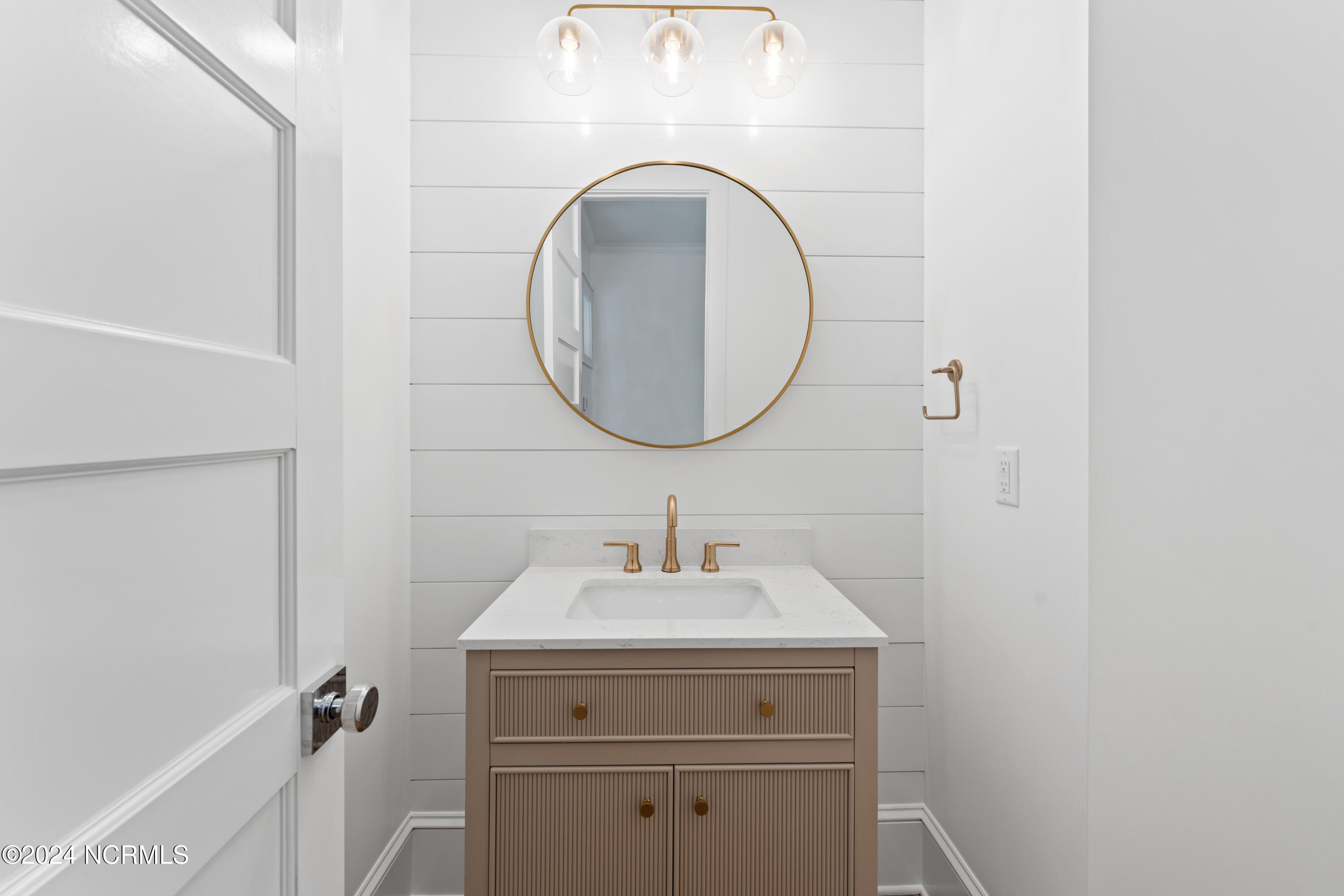 19 Fort Holmes Trail