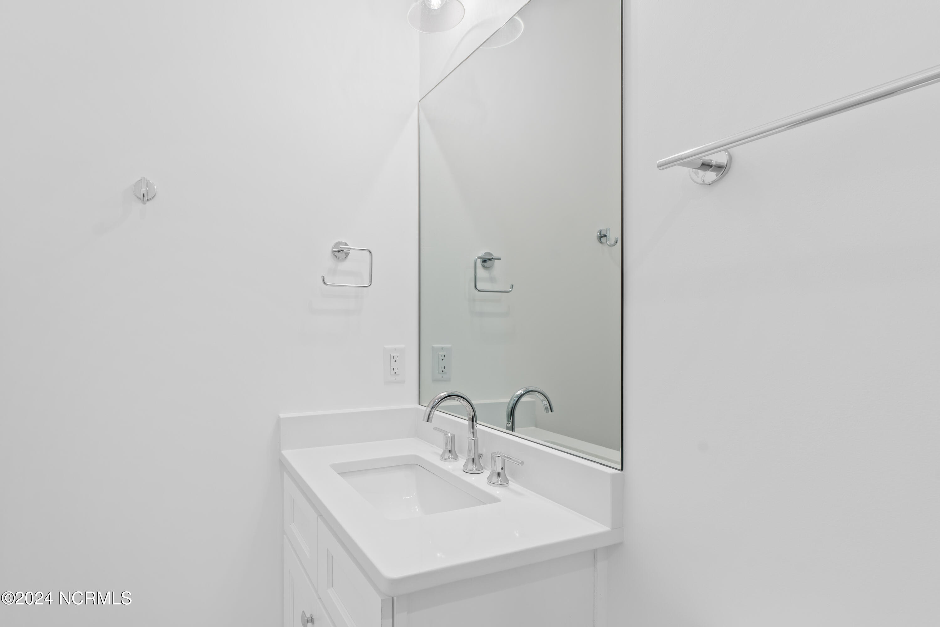 19 Fort Holmes Trail