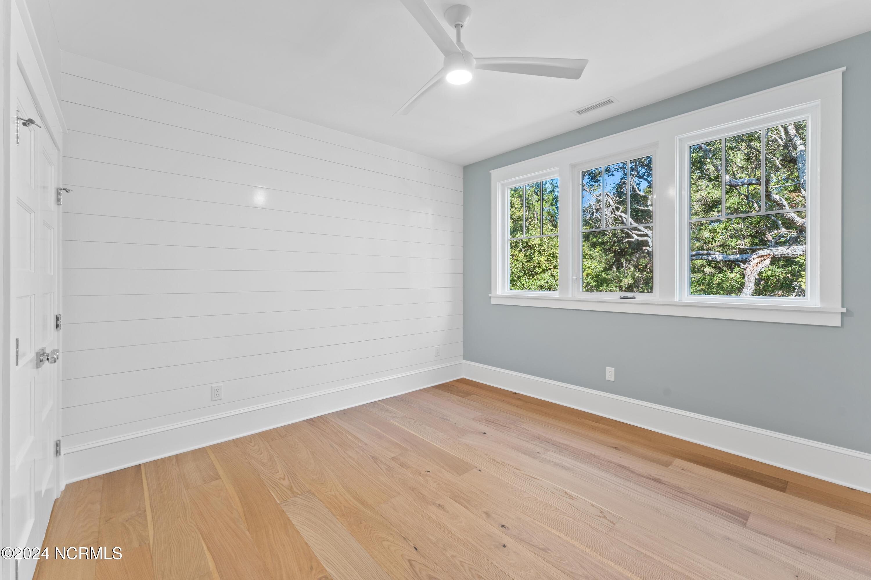 19 Fort Holmes Trail