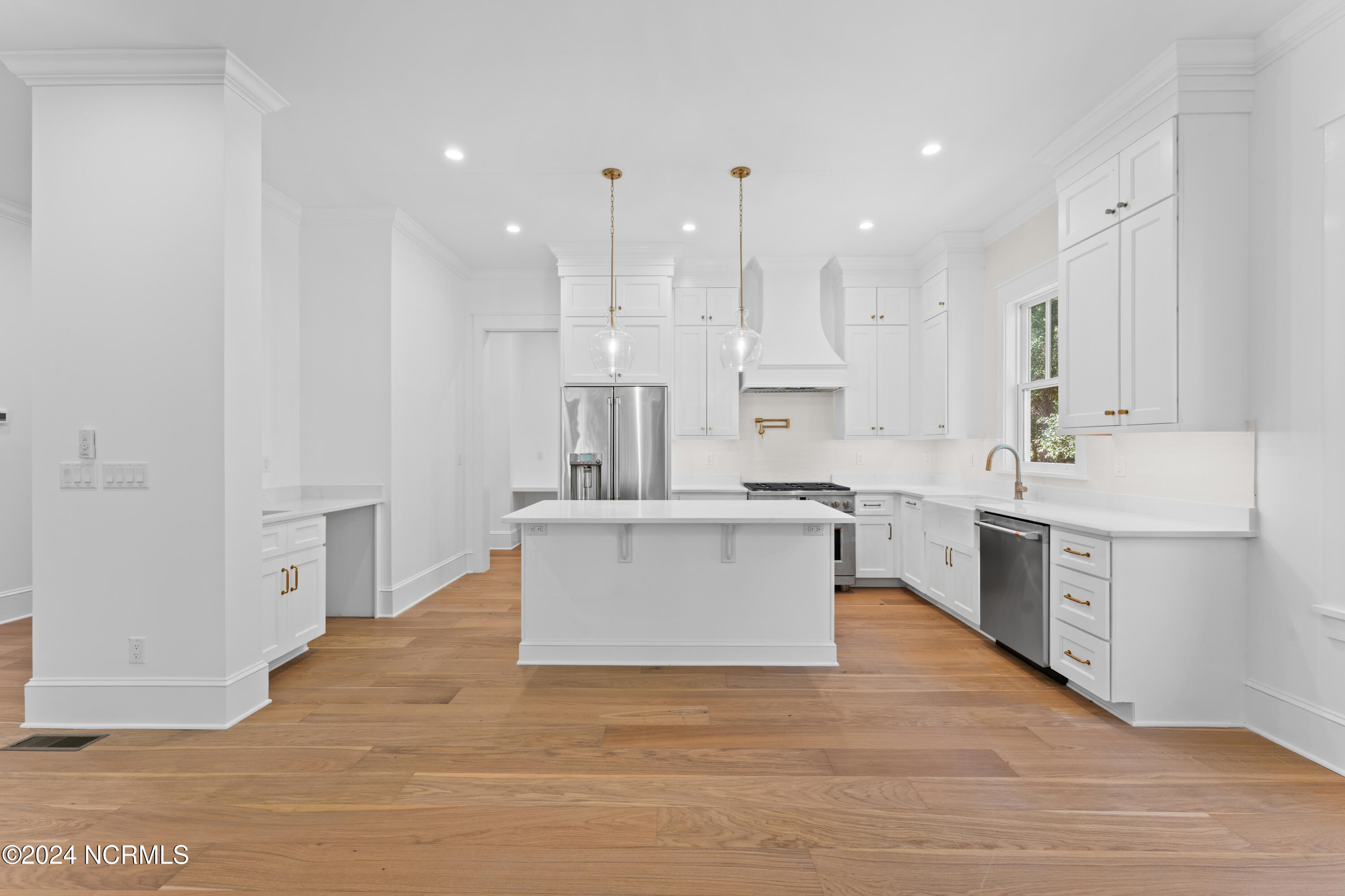 19 Fort Holmes Trail