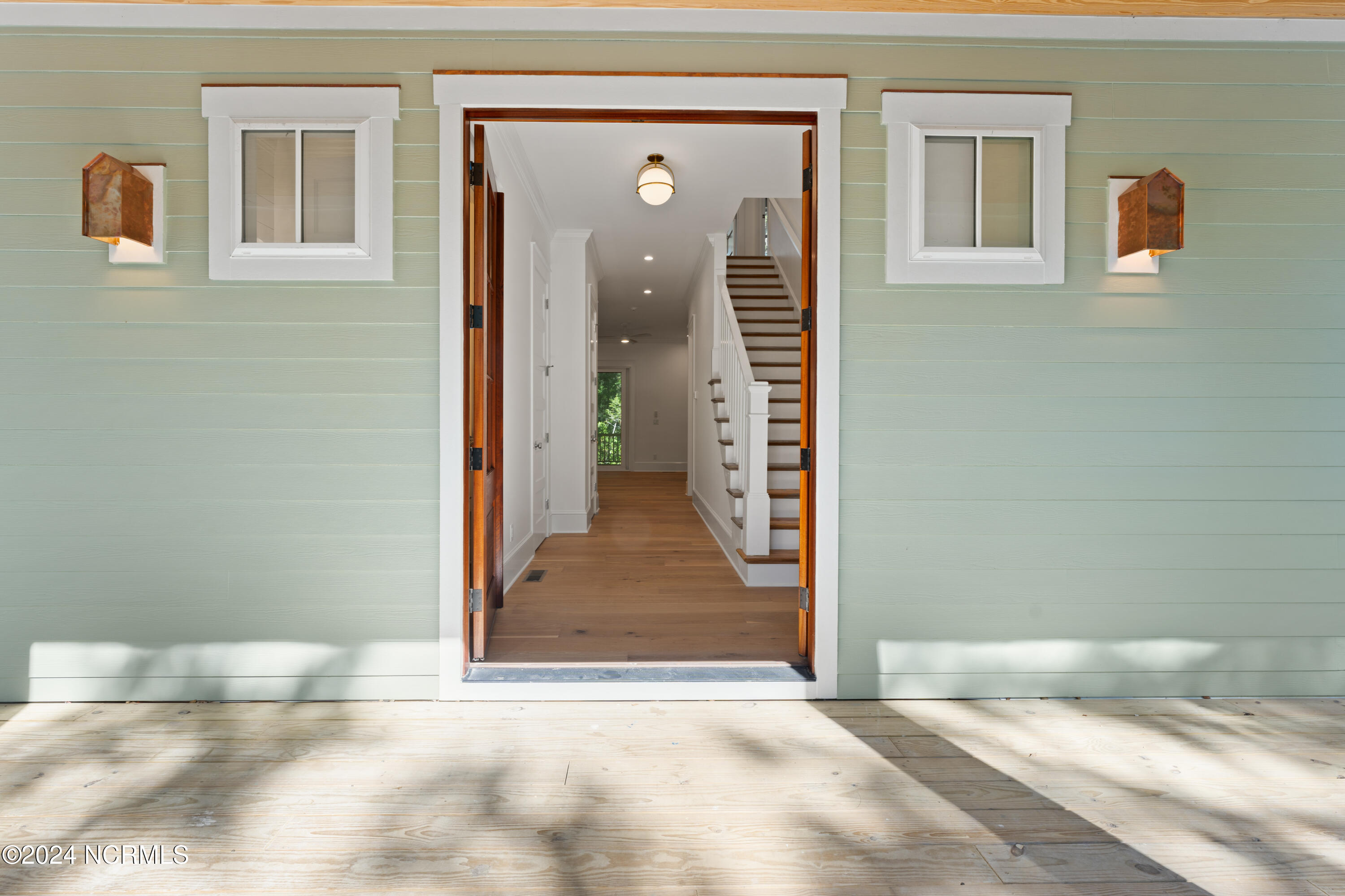 19 Fort Holmes Trail