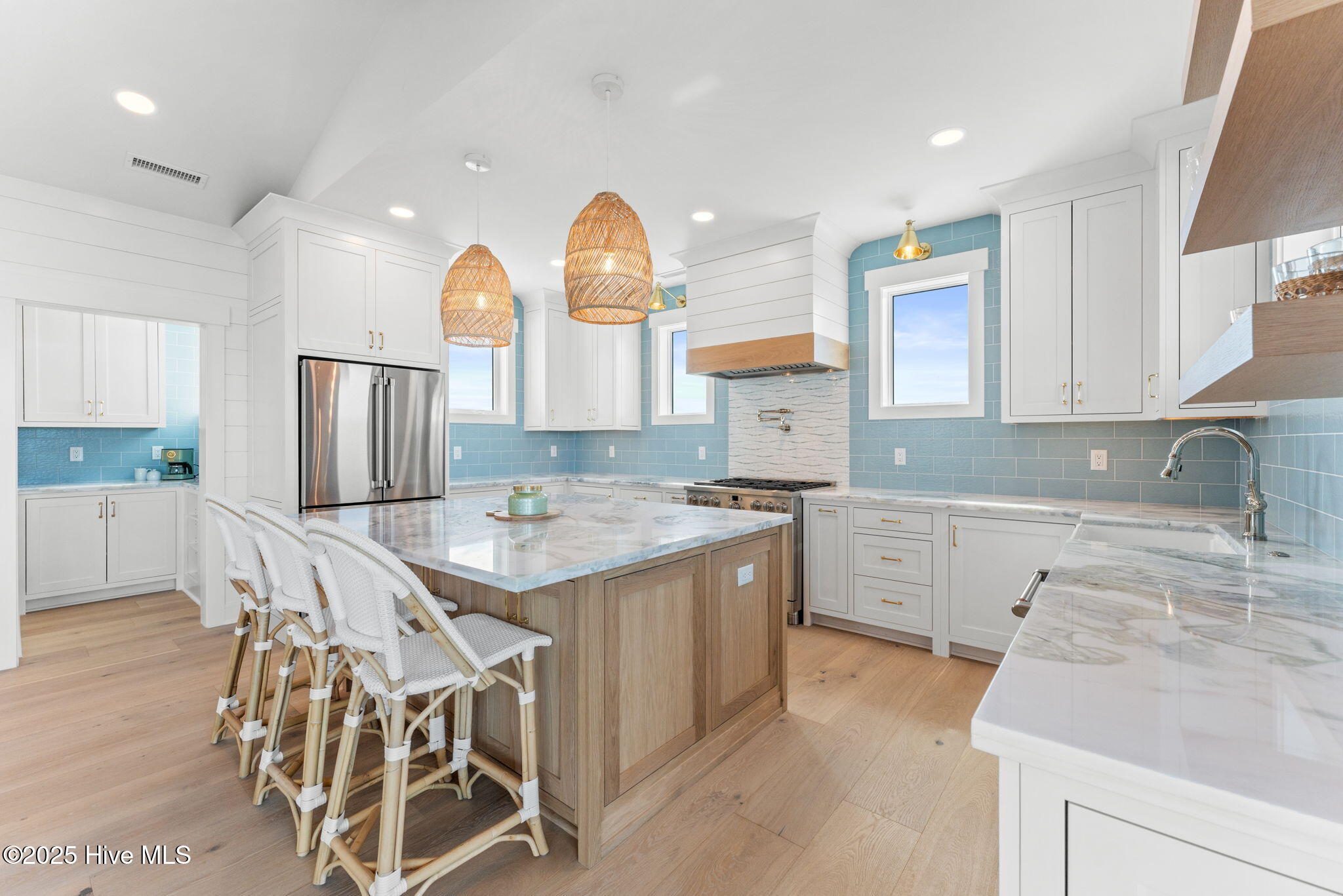 225 W Bald Head Wynd