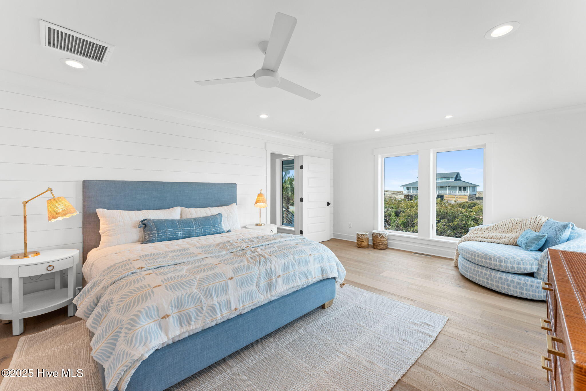 225 W Bald Head Wynd